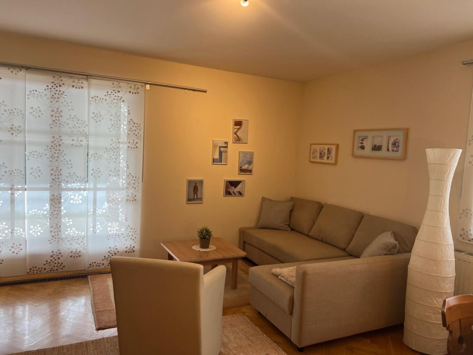 IV Gemütliche Ferienwohnung in Pool-Position