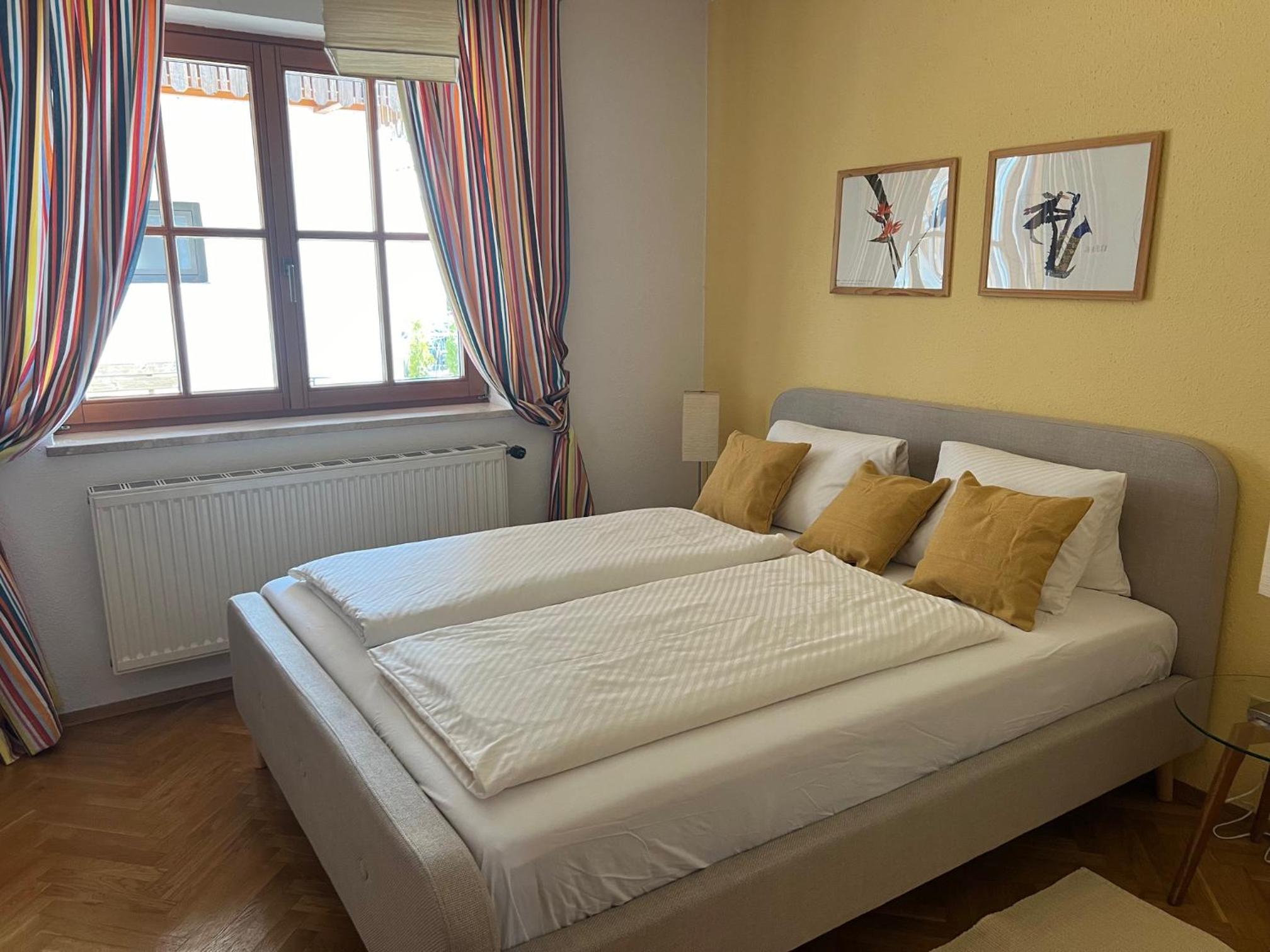 IV Gemütliche Ferienwohnung in Pool-Position