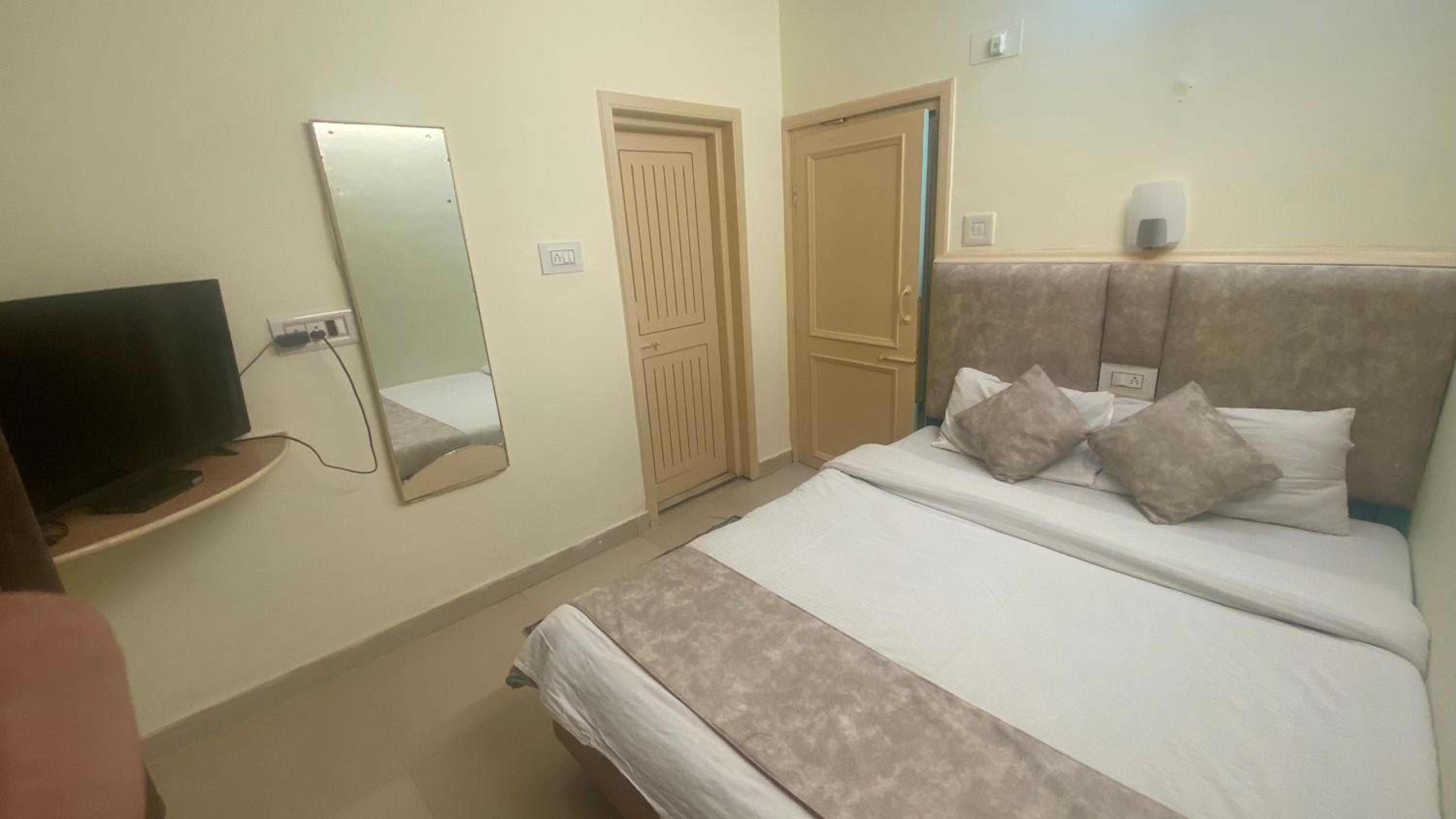 Hotel Himalayan Meadows view 3