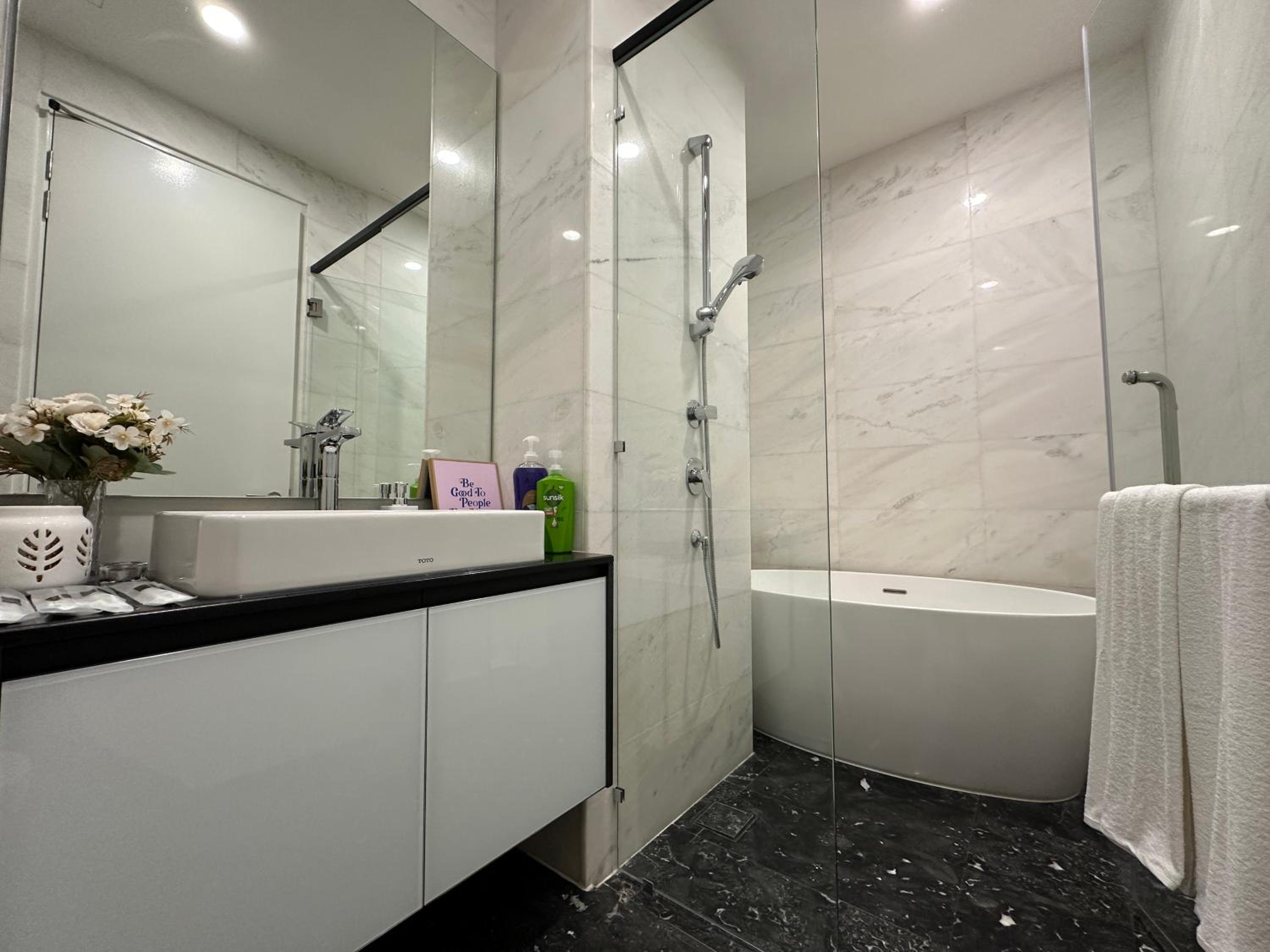 Royce Residences by Romeo Bnb