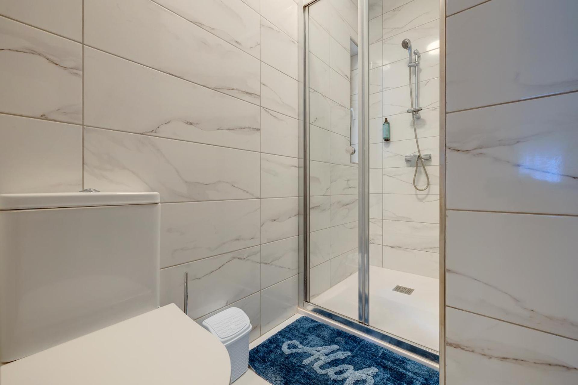 Salmar Court Holiday Apartments with Pool by Buena Vista