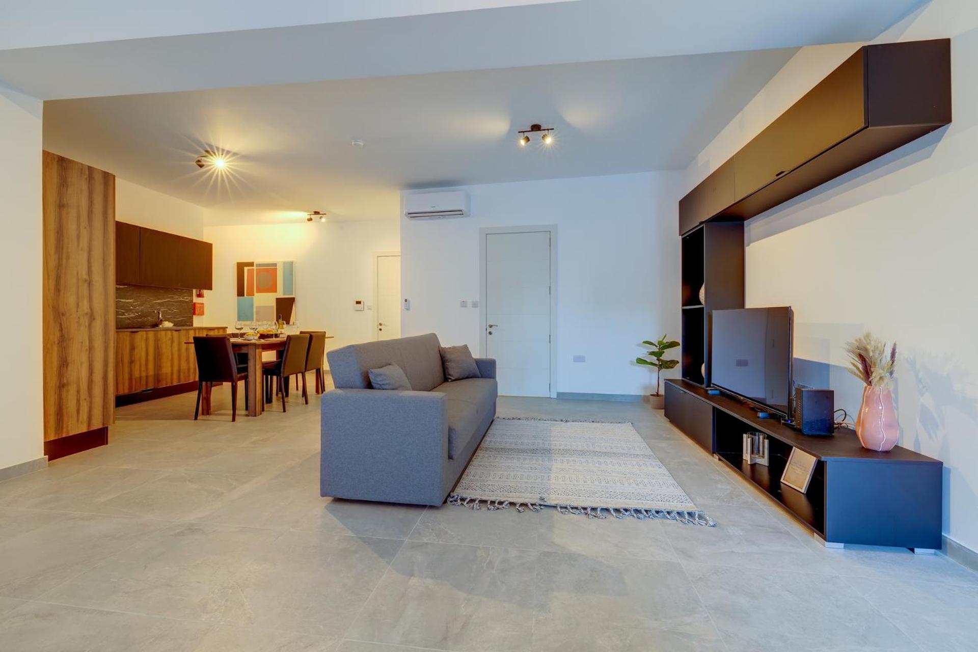 Salmar Court Holiday Apartments with Pool by Buena Vista