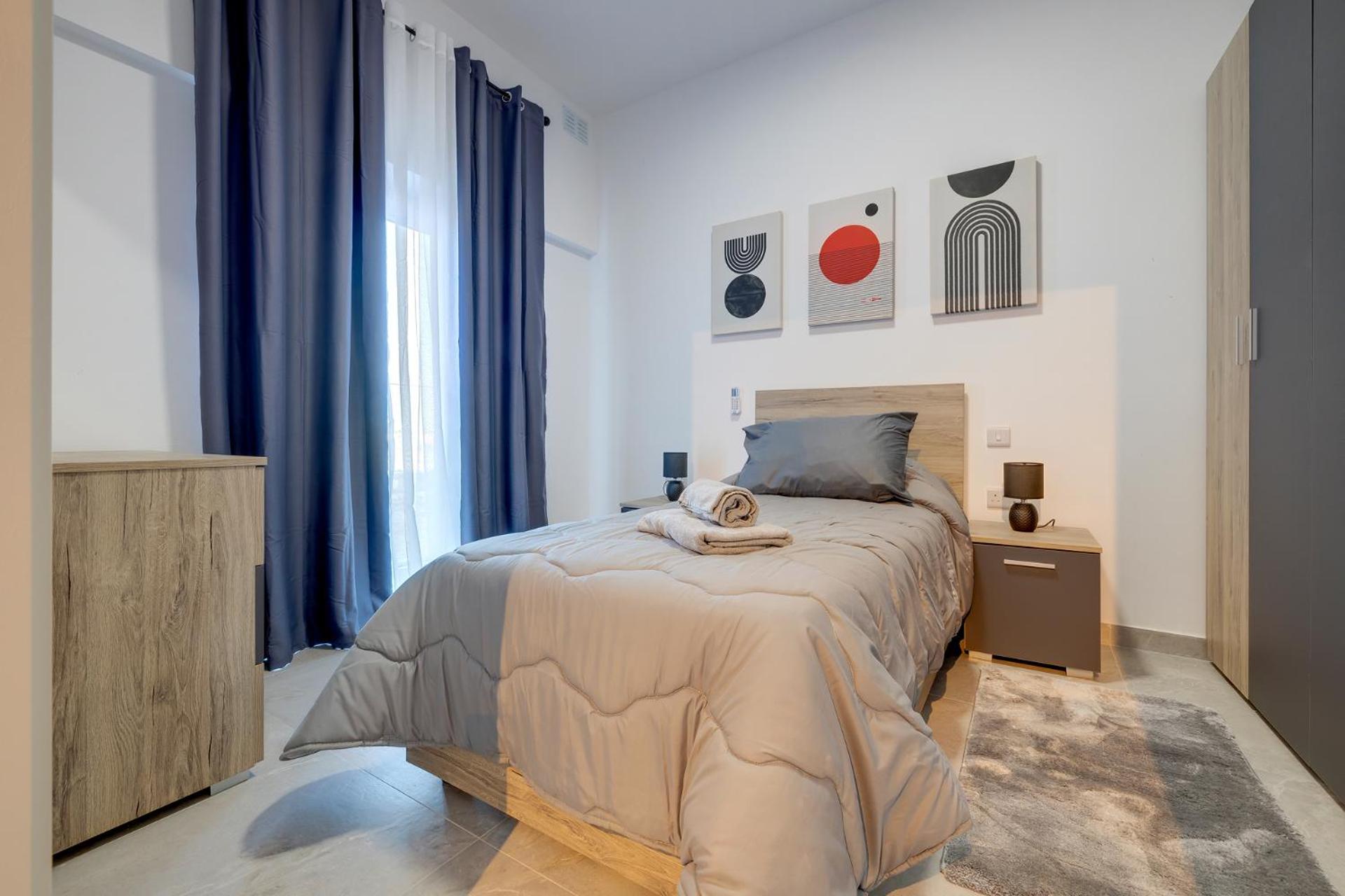 Salmar Court Holiday Apartments with Pool by Buena Vista