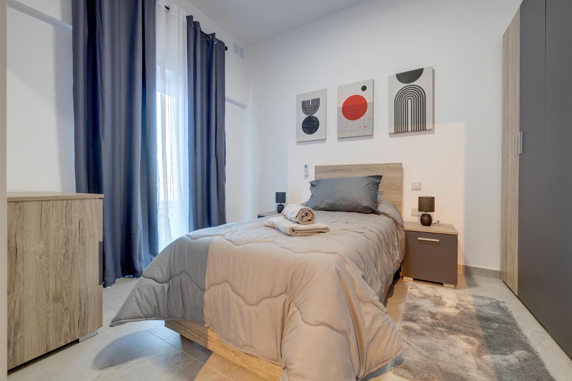 Salmar Court Holiday Apartments with Pool by Buena Vista