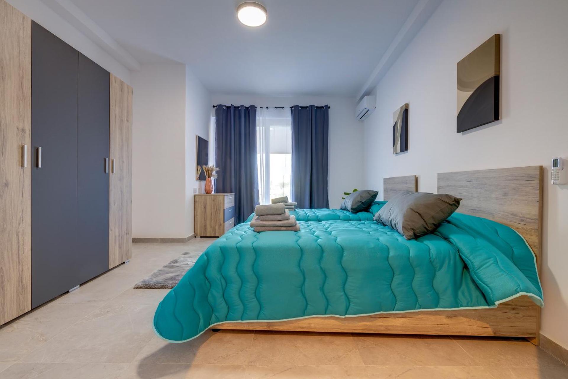 Salmar Court Holiday Apartments with Pool by Buena Vista