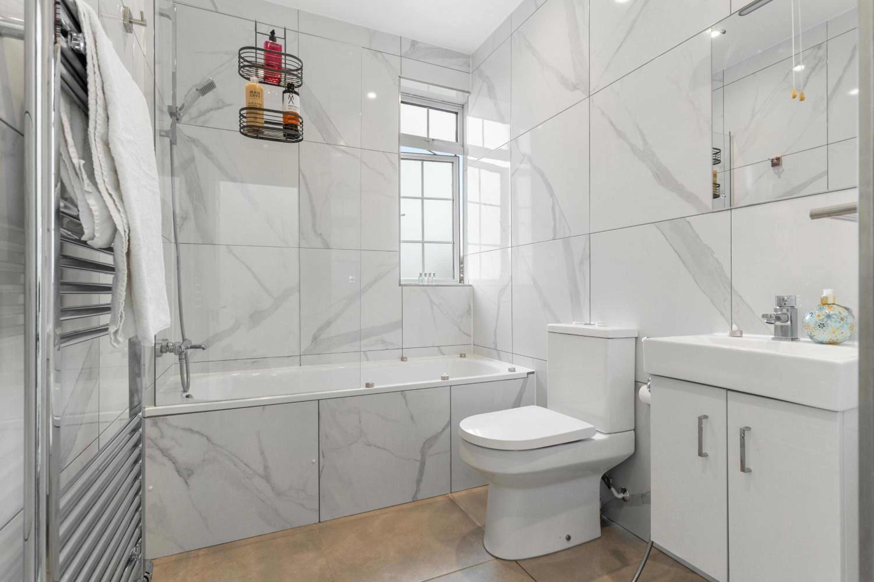 Luxurious 2-Bedroom Penthouse In Marble Arch -65GC