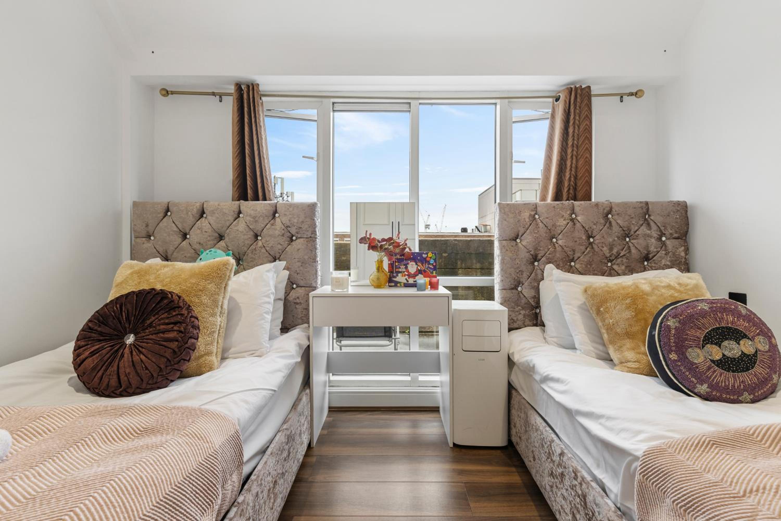Luxurious 2-Bedroom Penthouse In Marble Arch -65GC