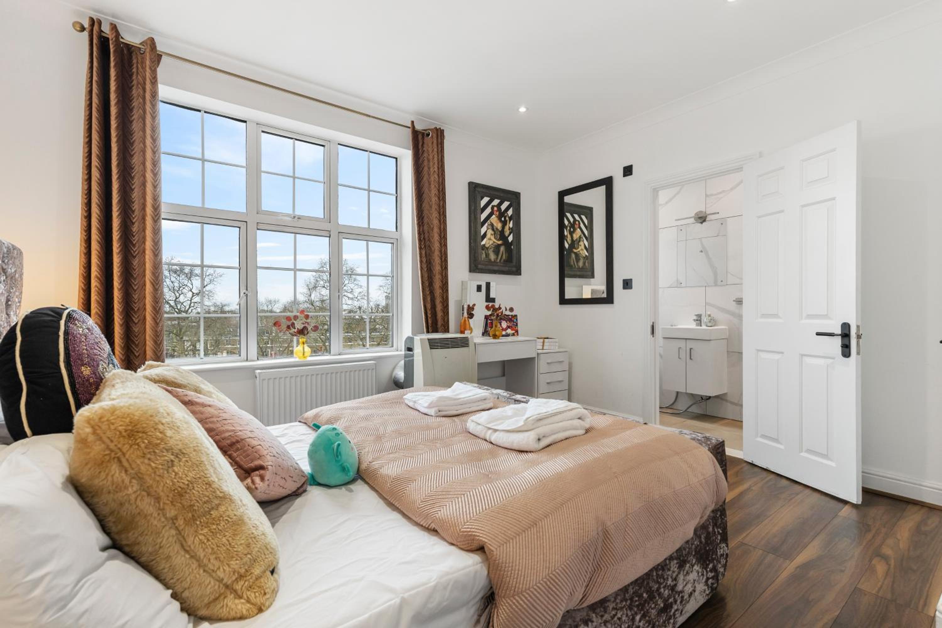 Luxurious 2-Bedroom Penthouse In Marble Arch -65GC