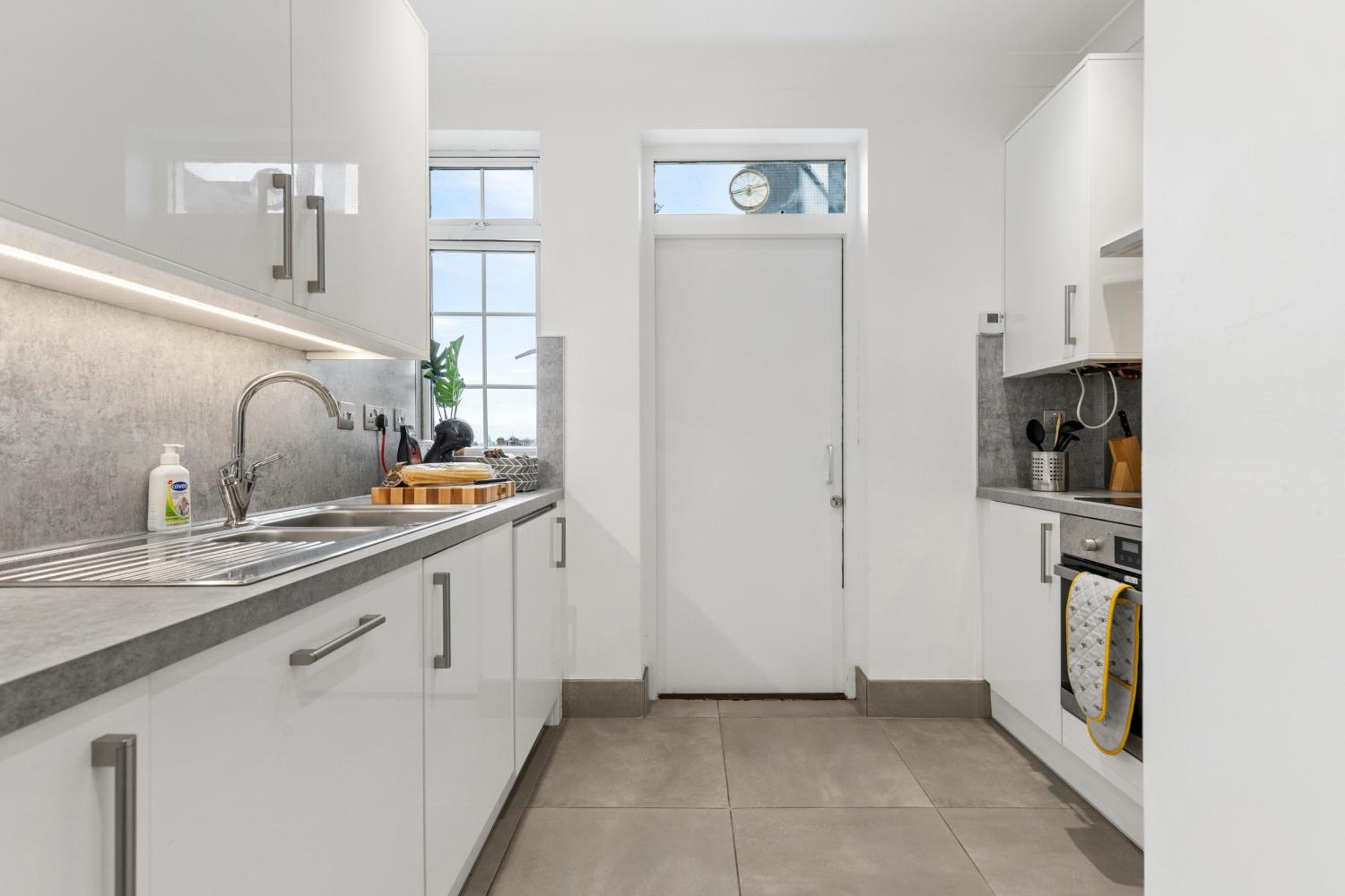 Luxurious 2-Bedroom Penthouse In Marble Arch -65GC