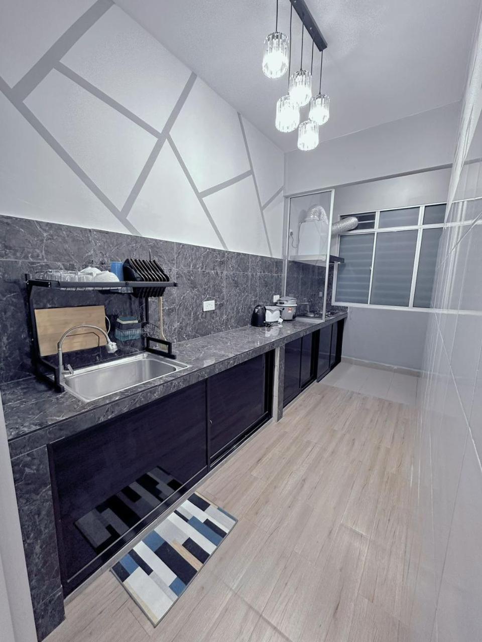 Doyar's Home Stay (Palm Garden -1st Floor) photo 8
