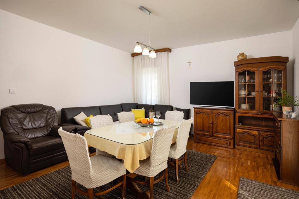 Coastal Comfort Apartment view 2