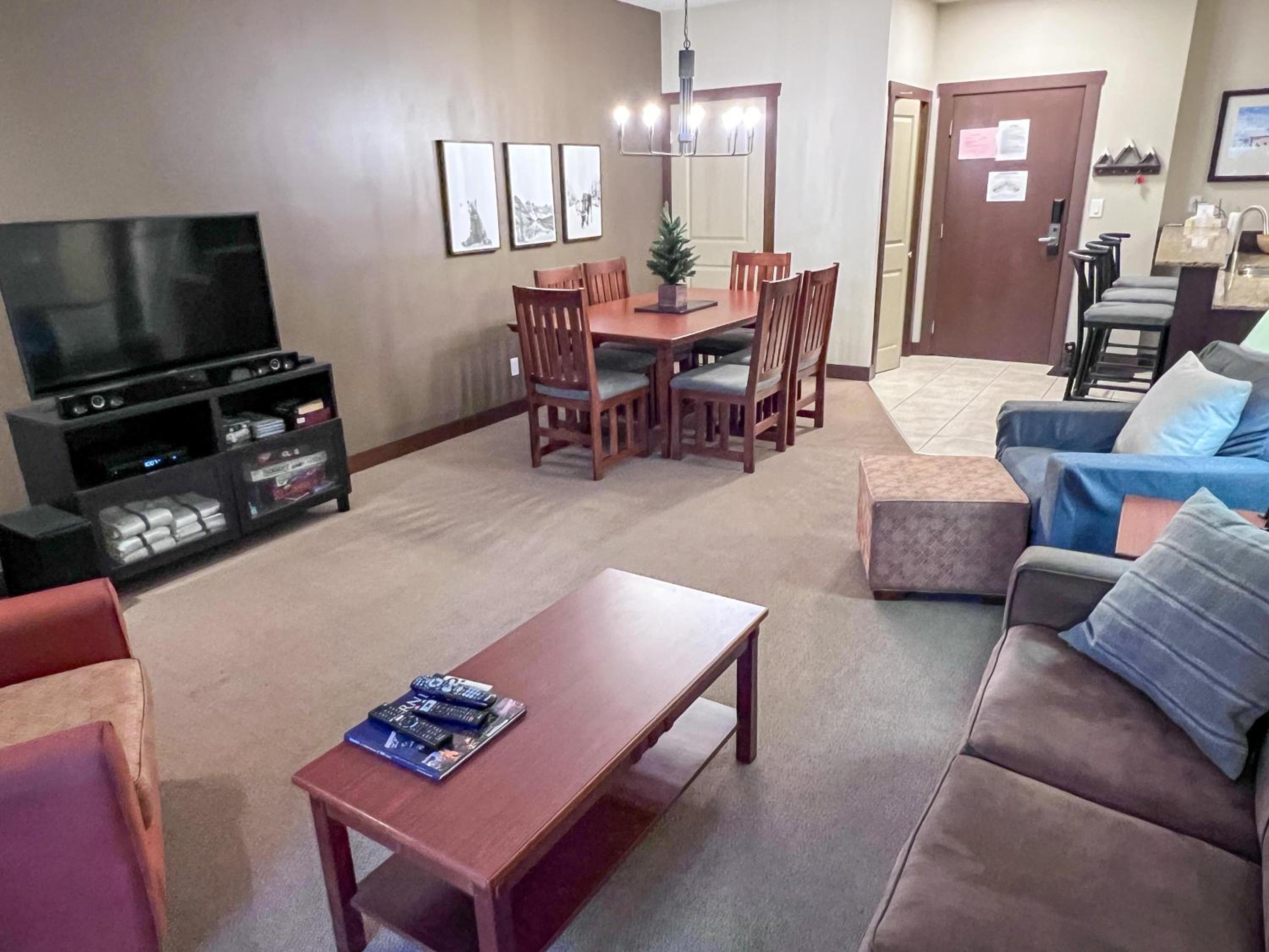 Silver Rock Condominiums by Fernie Central Reservations