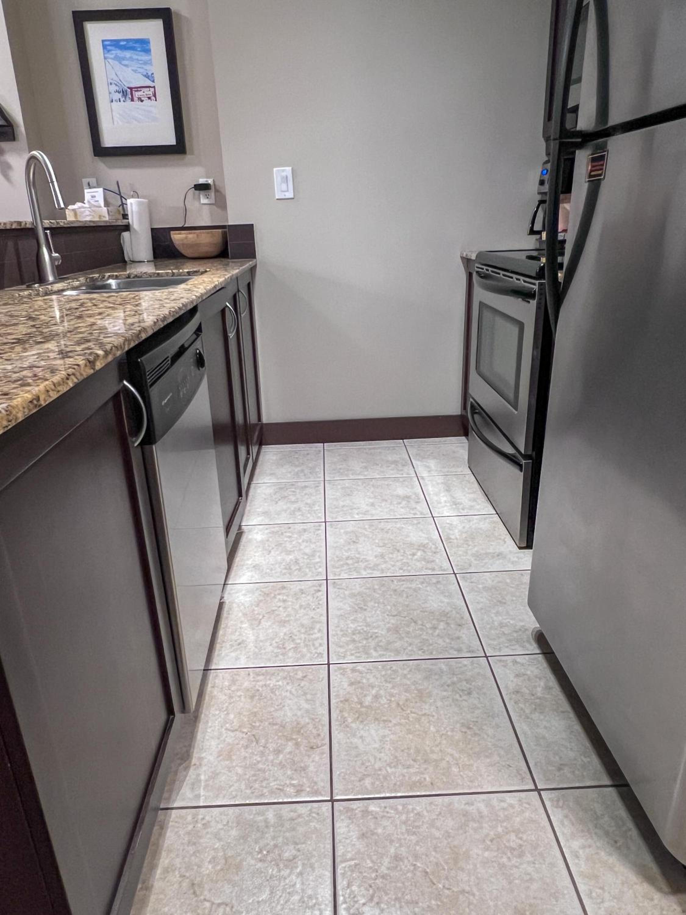 Silver Rock Condominiums by Fernie Central Reservations