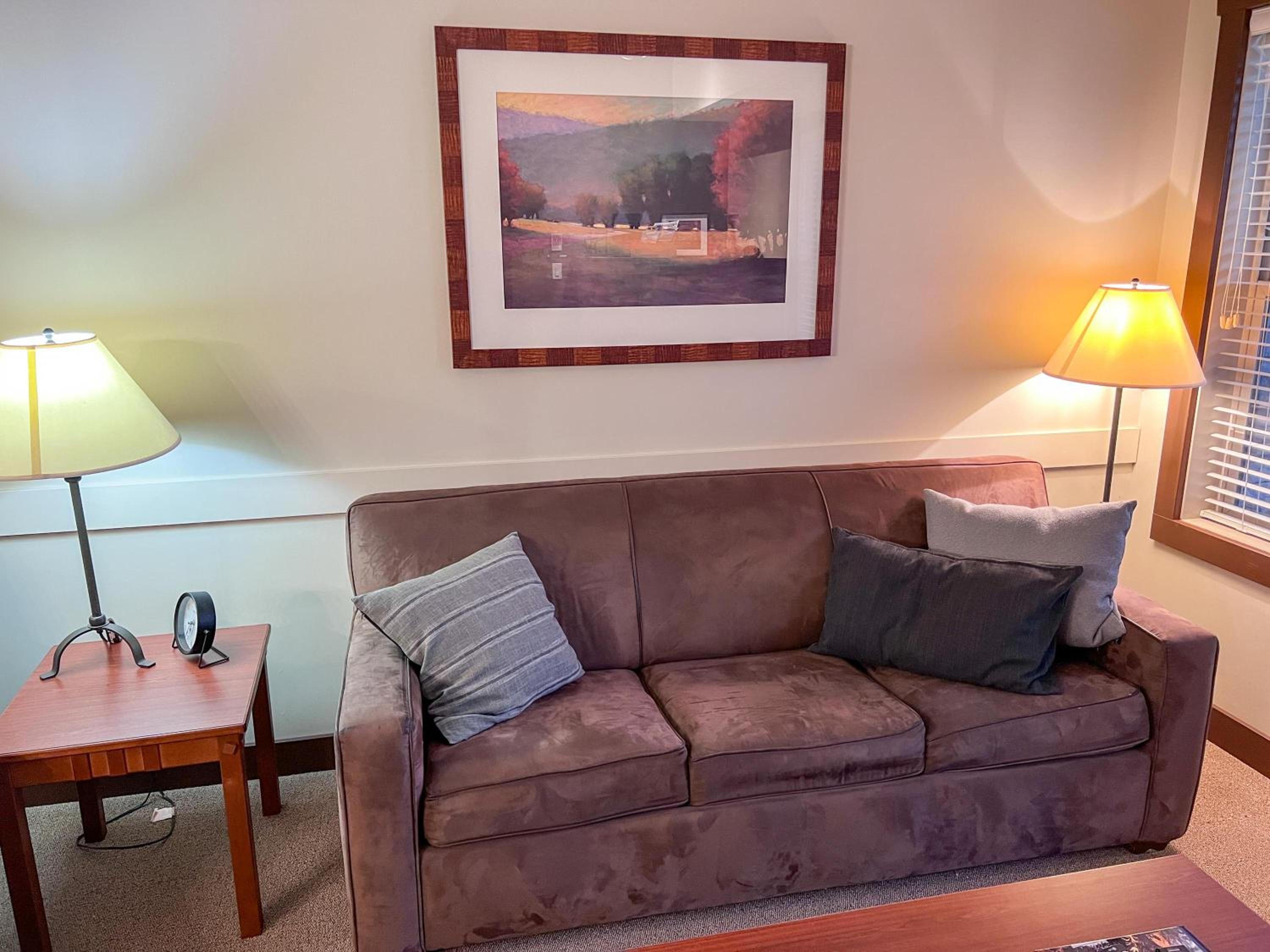 Silver Rock Condominiums by Fernie Central Reservations