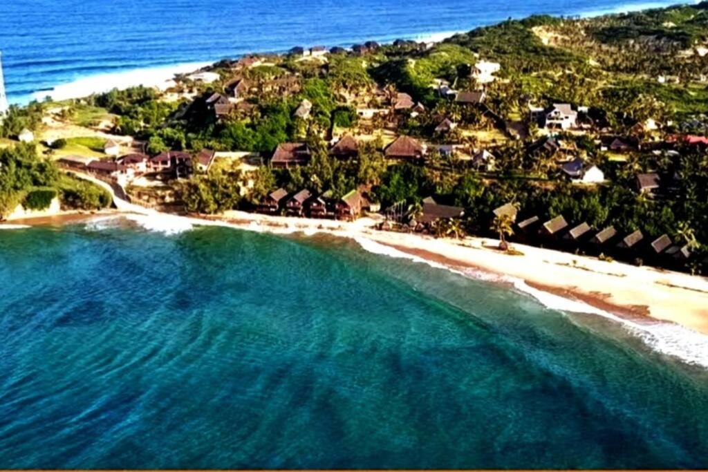 Inhambane Beach House @ Barra Beach view 3