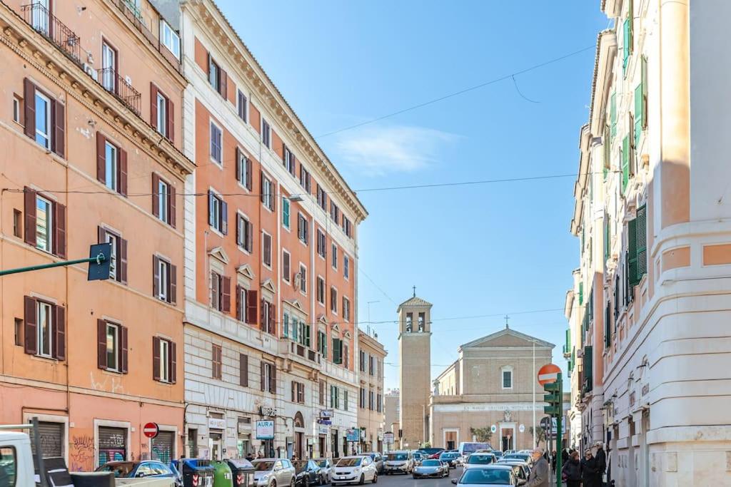 Apartment Vatican Walls
