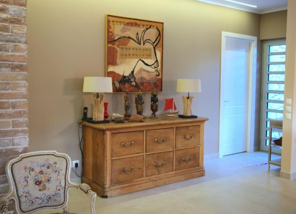 Sea front house in Kassiopi view 2
