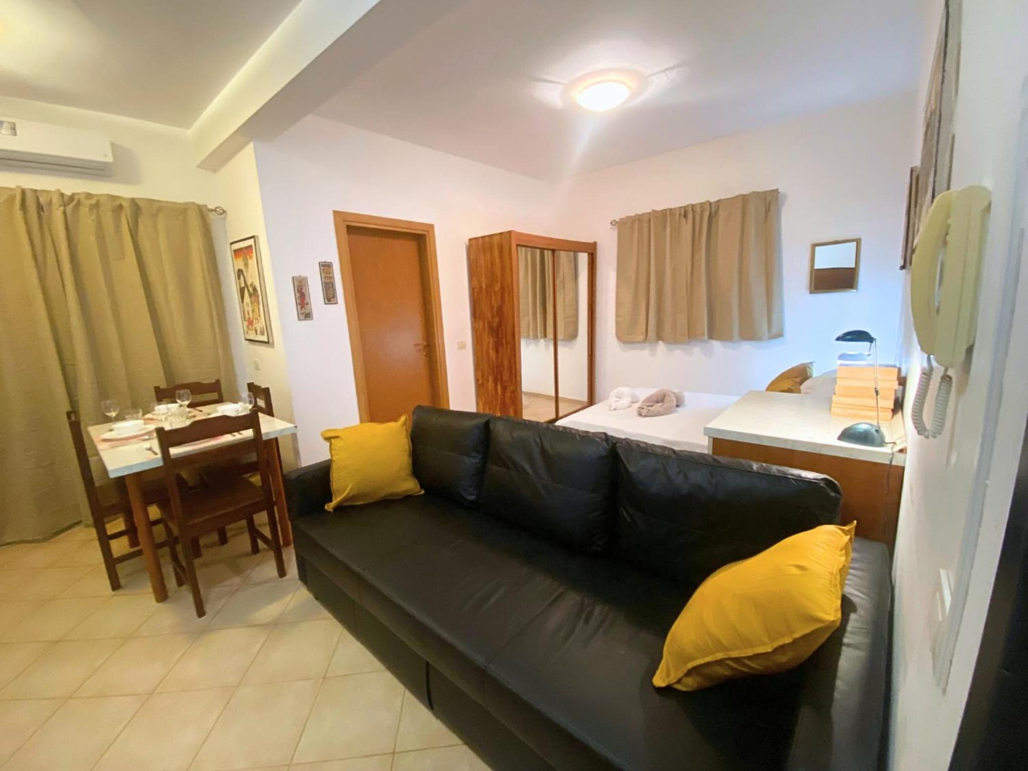 Studio Apt Bounty Condominium, Santa Maria
