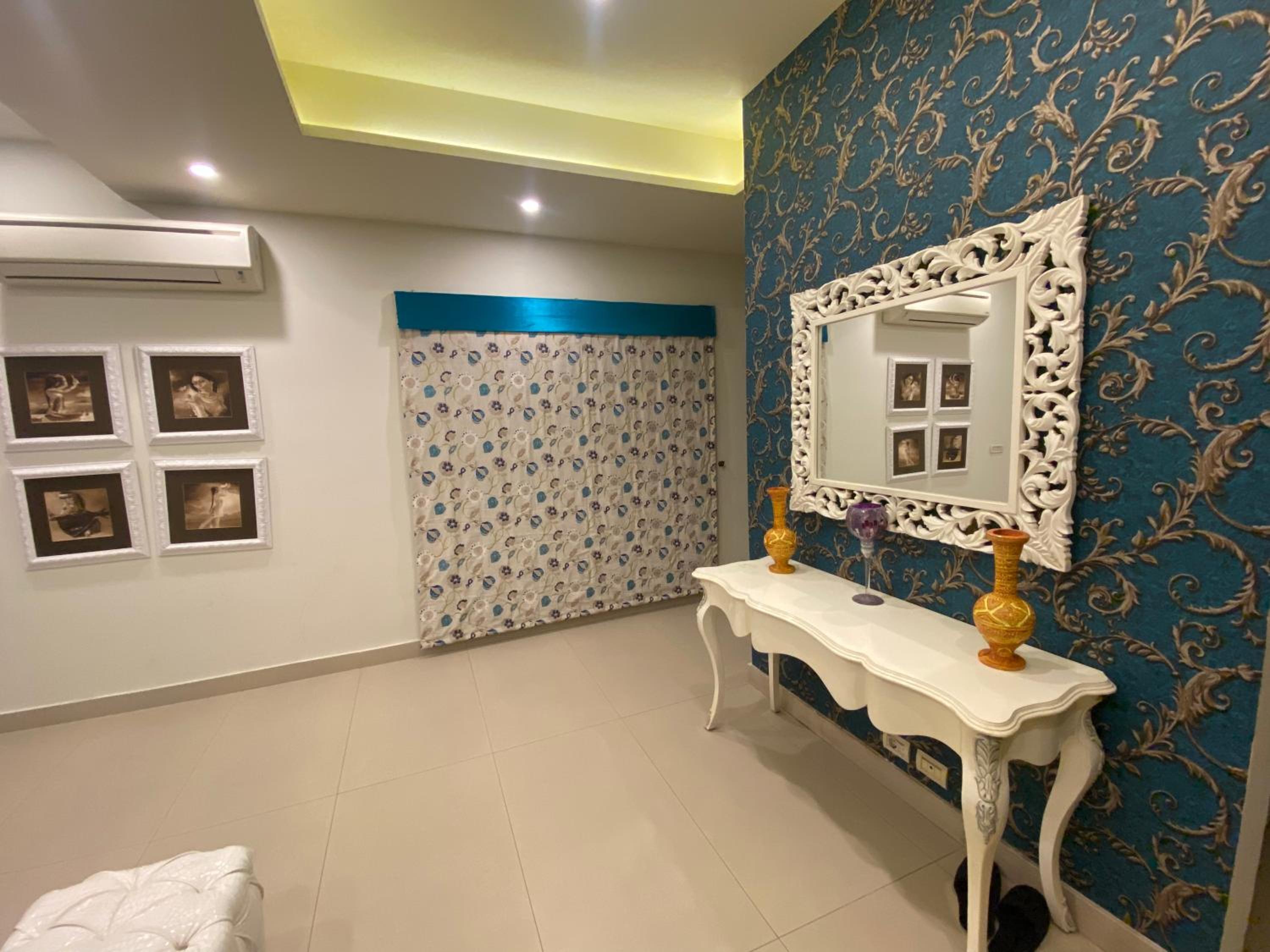 De Meridian SanctuaryMall view 2