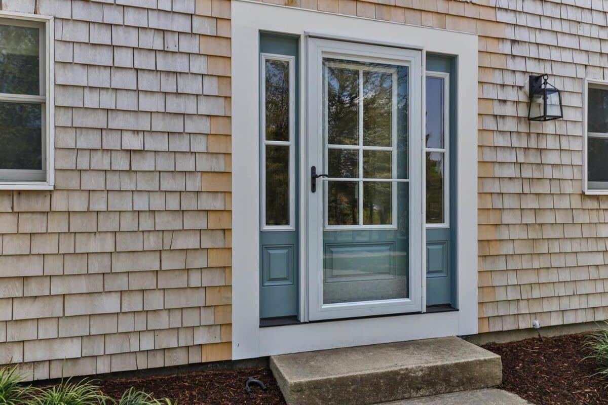 Stay On The Cape Vacation Rentals: Immaculate Home 2 Acres Short Walk To Beach view 4