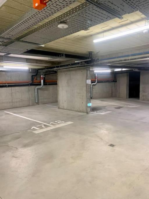 Urban Spaces 3 Victoriei new building with parking and security view 4