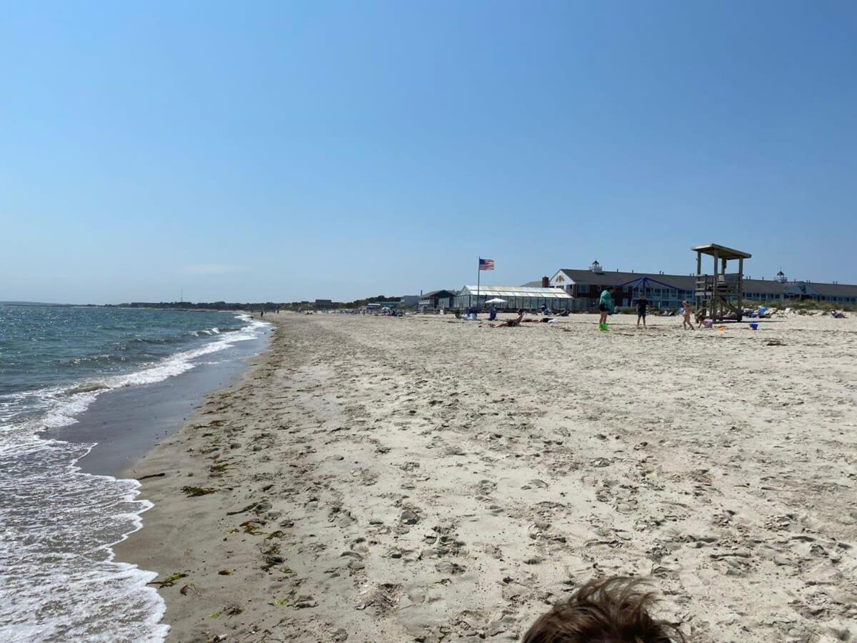 Stay On The Cape Vacation Rentals: Gorgeous 4 Bedroom 4 Minutes to Beach Swan Pond view 4