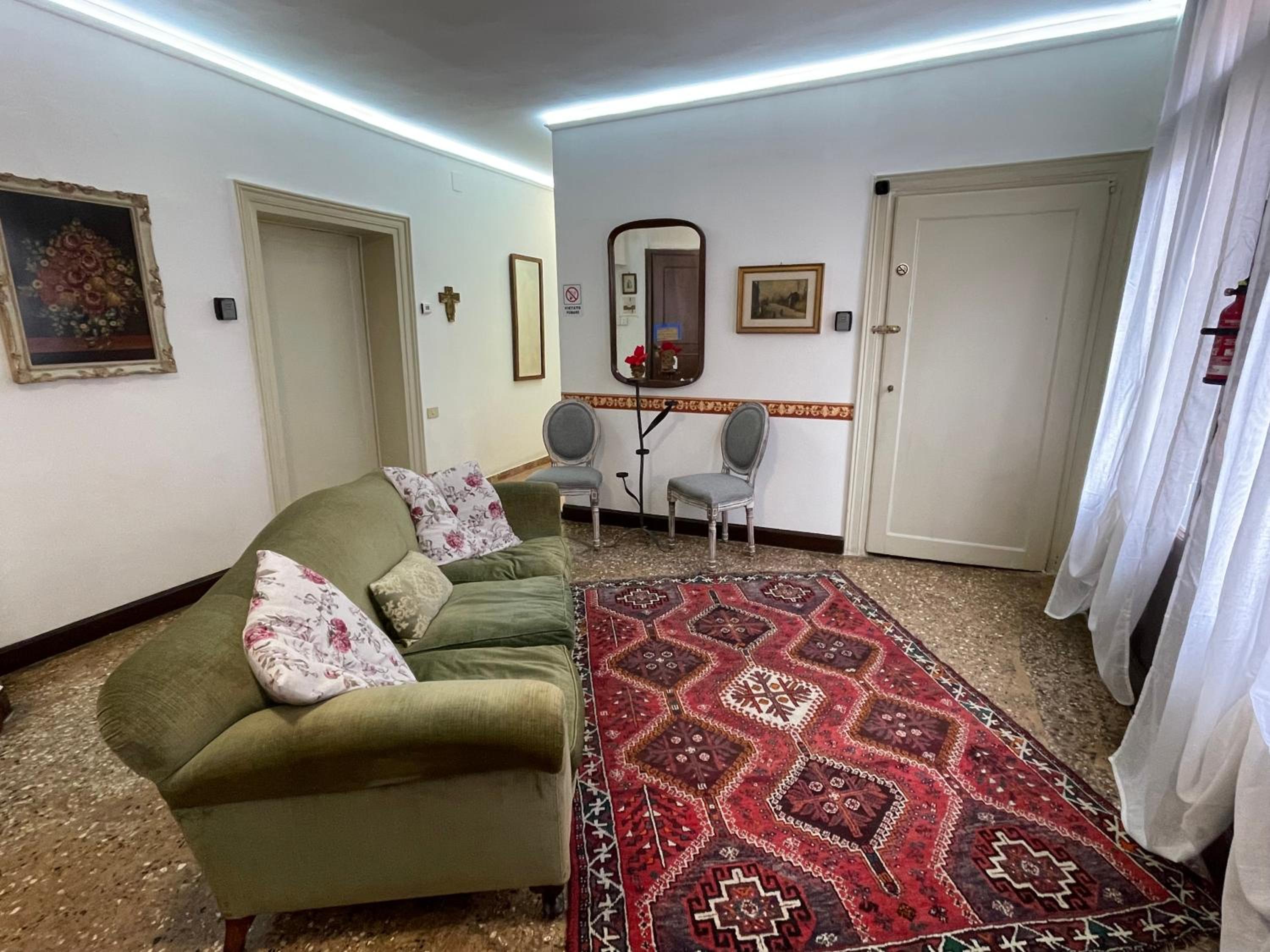 Lions Venice Guest house