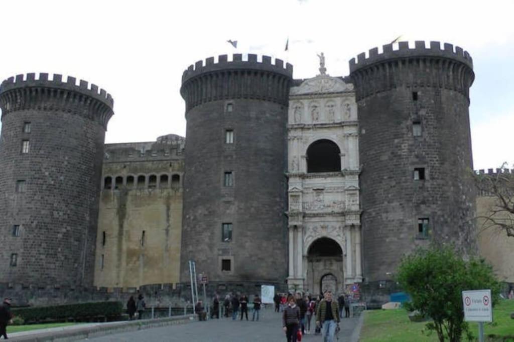 CASABARINA live in the Center of Naples