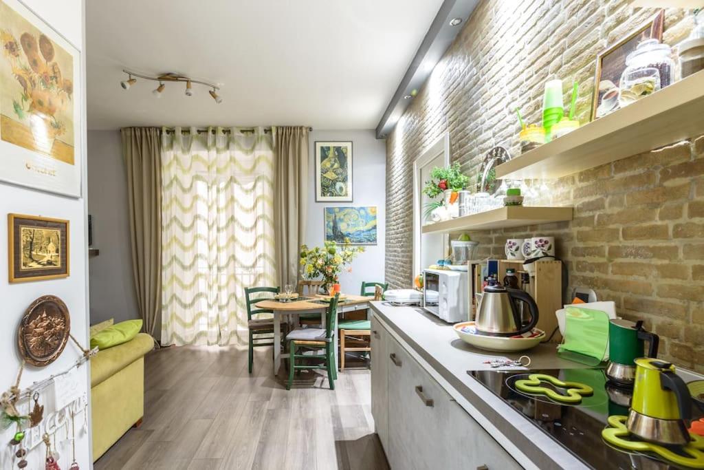 CASABARINA live in the Center of Naples