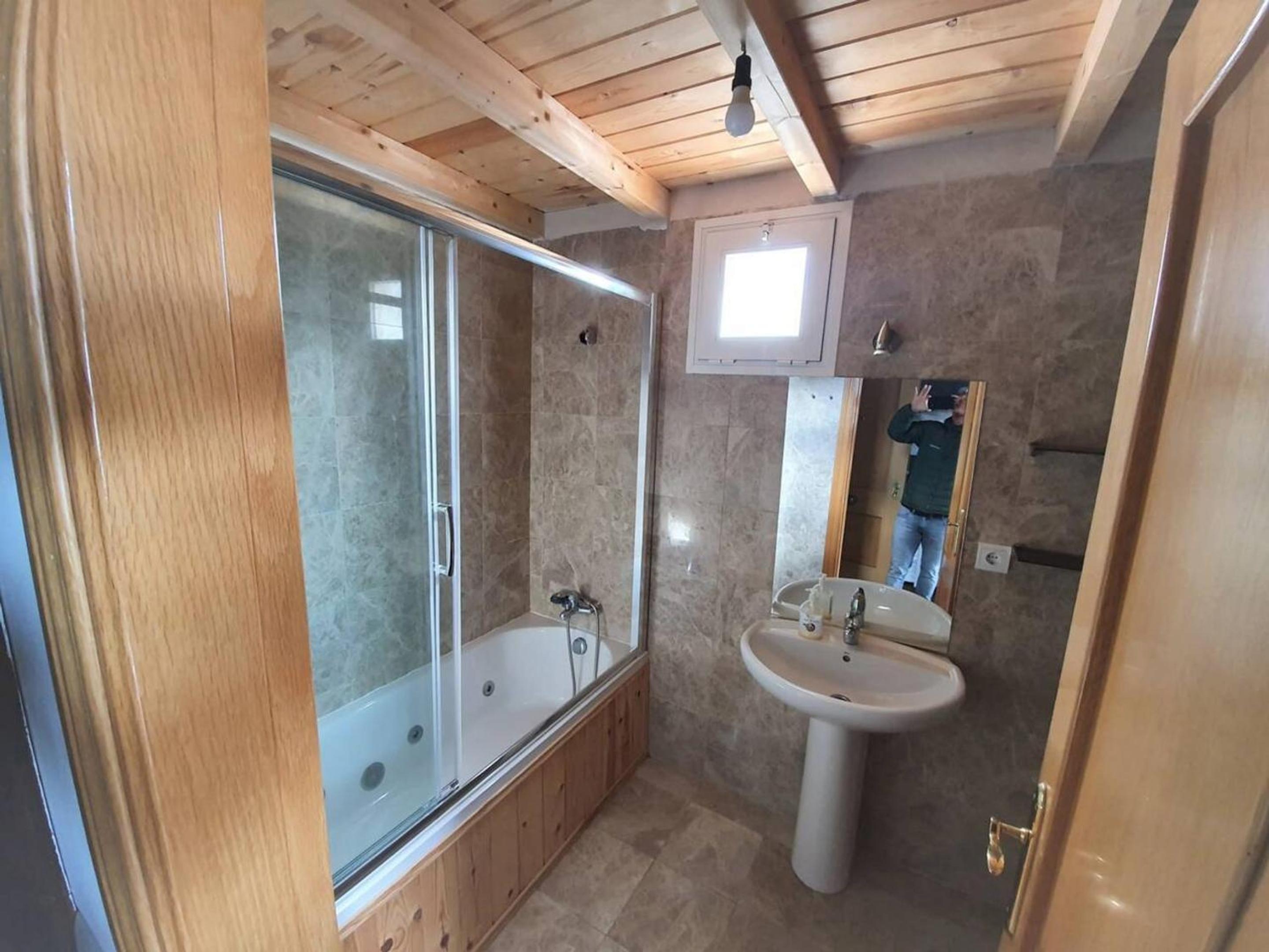 Spacious apartment Monachil Sierra Nevada shared pool