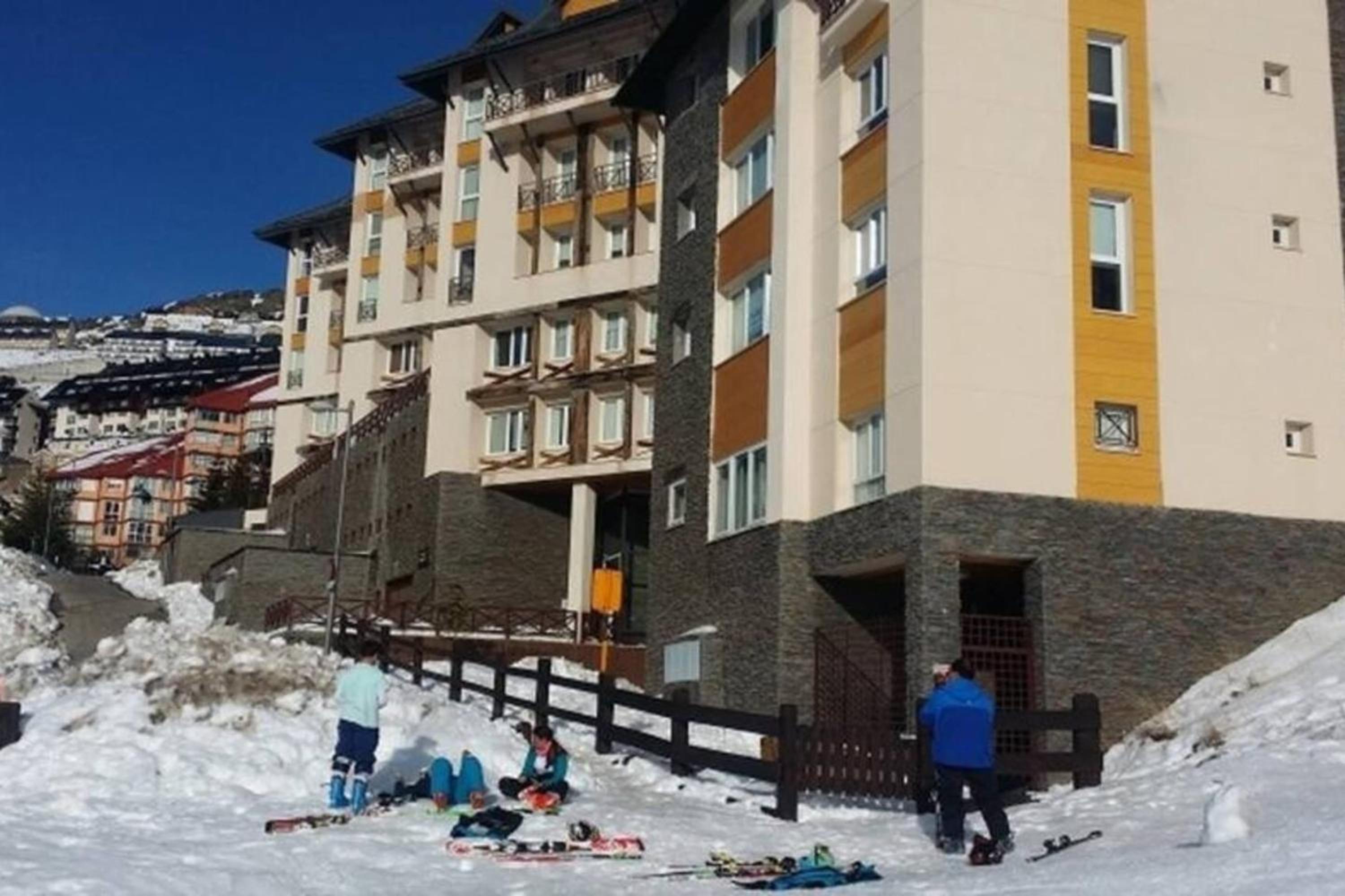 Spacious apartment Monachil Sierra Nevada shared pool