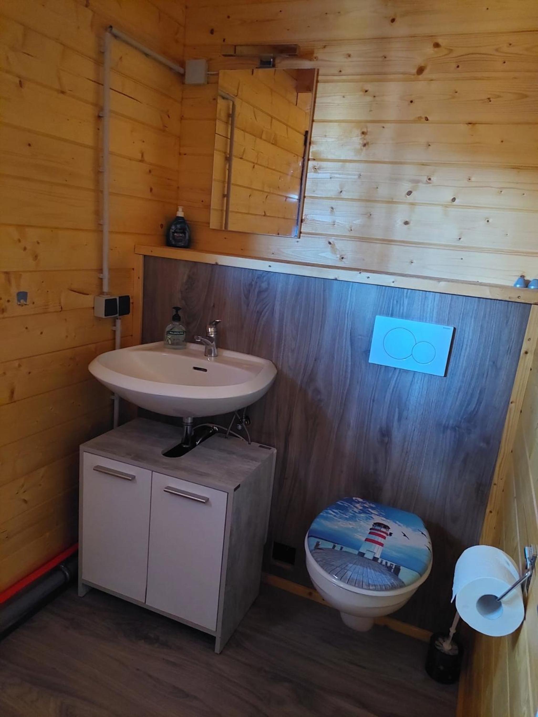 38 m Sommer-Blockhäuschen im Spreewald