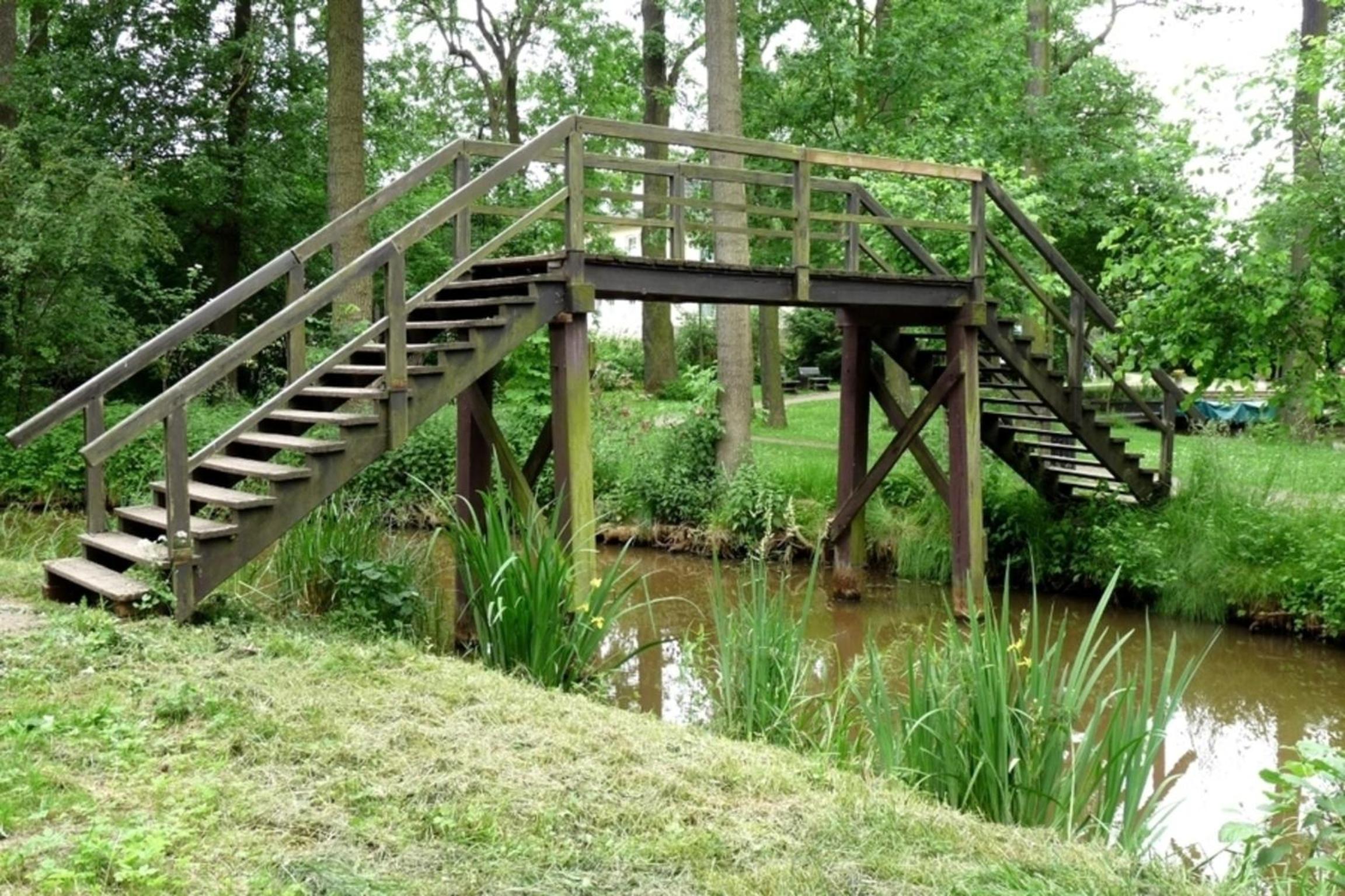 38 m Sommer-Blockhäuschen im Spreewald