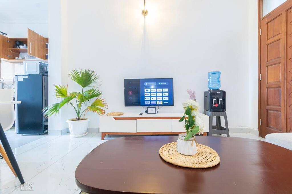 Amani Hse 2 bedroom Near Beach, Mombasa Casey apartment view 5