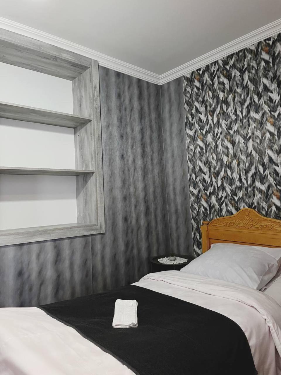 Tsitsabo Family Hotel
