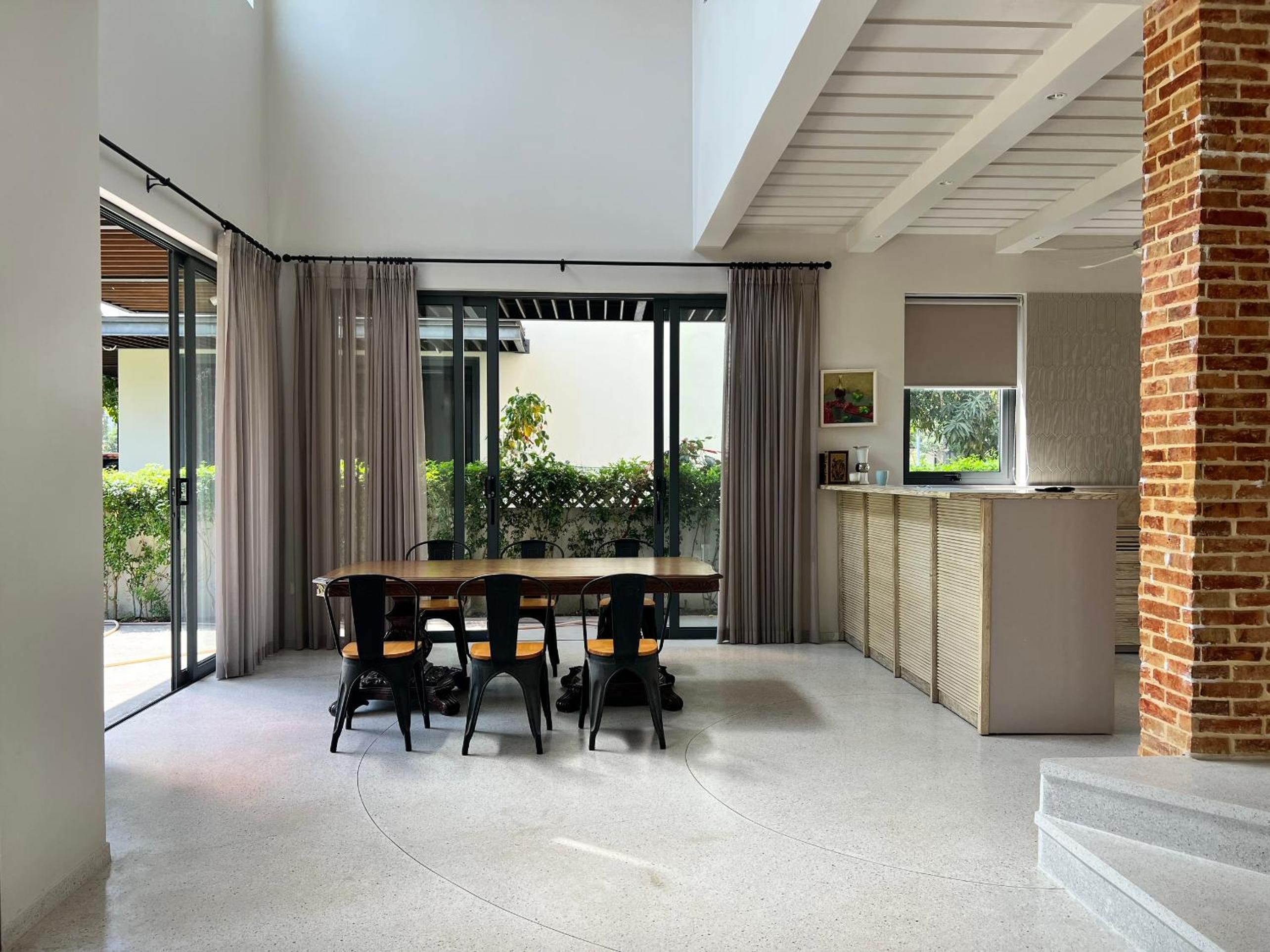 Villa de Lumiere - đô thị thượng lưu Swanbay, Đại Phước 330m2 với 6 phòng ngủ tiện nghi