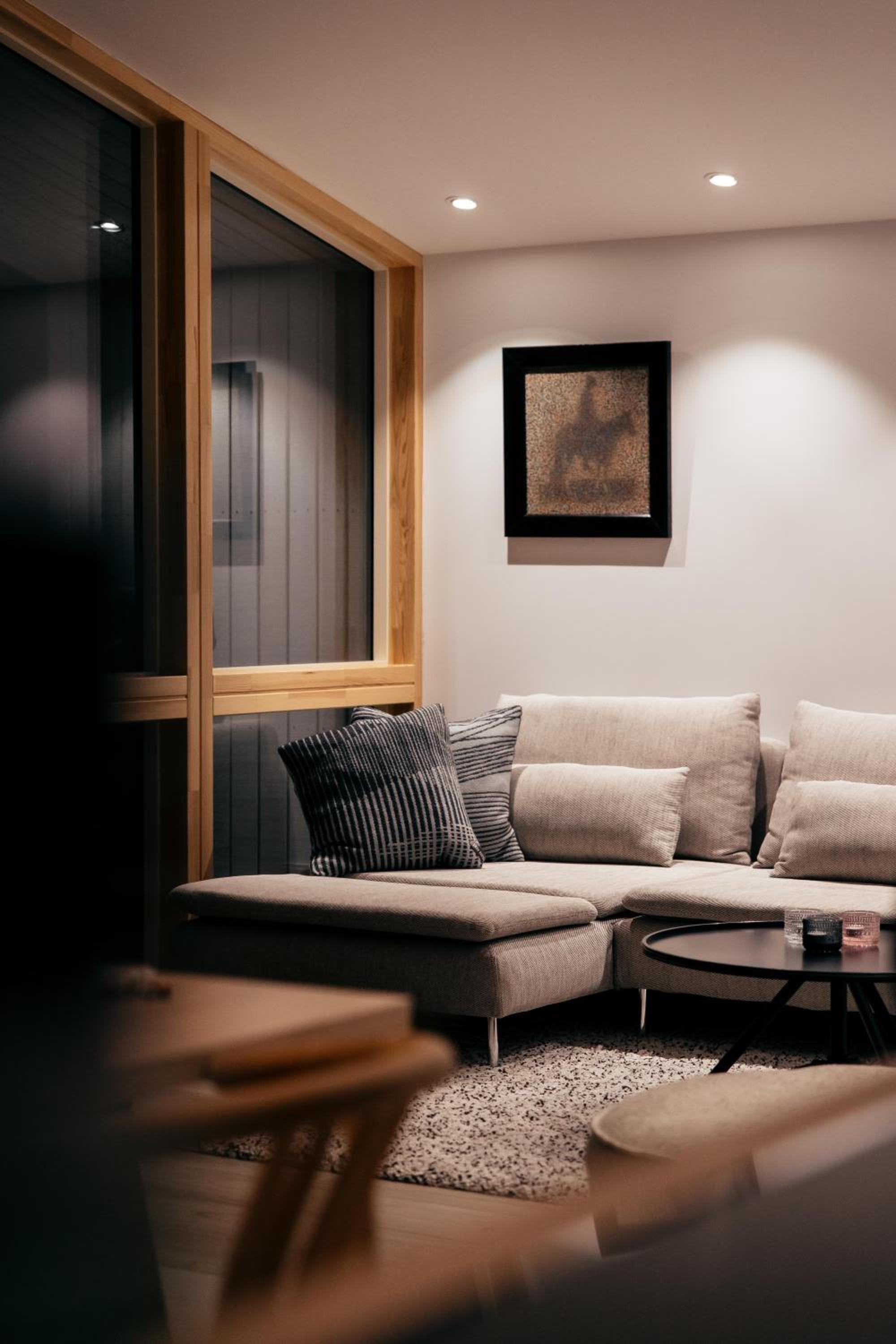Kerbyggd: Luxury house and cottage in golden circle view 4