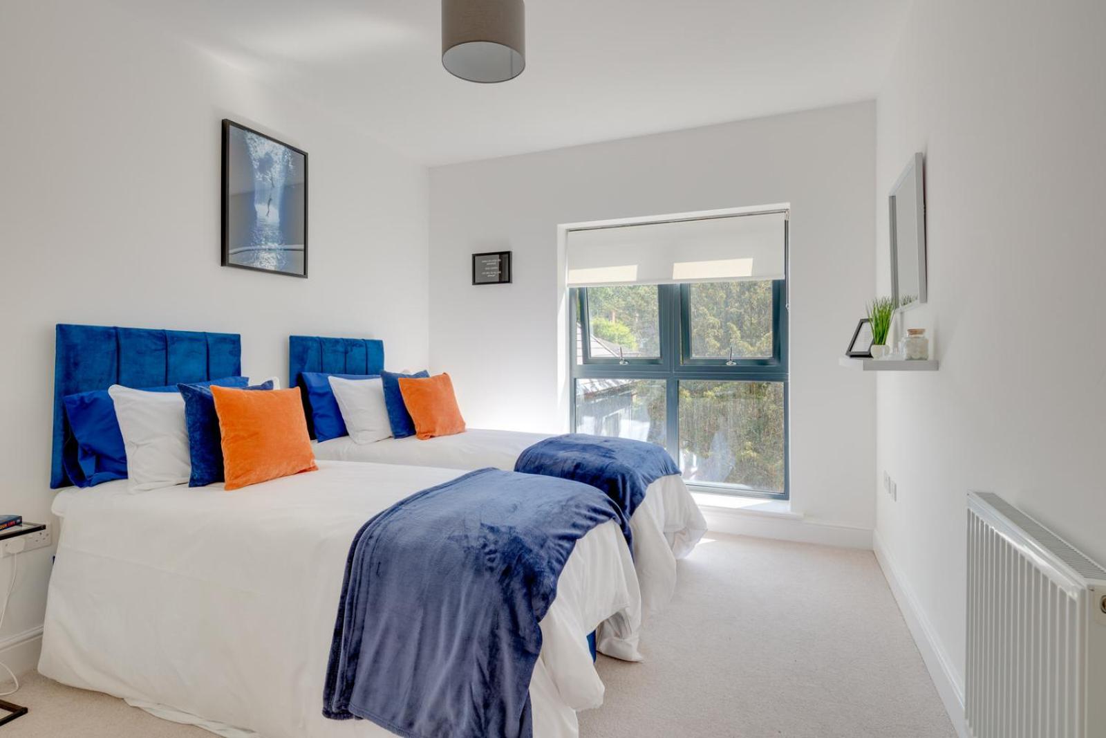 Stevenage Luxury 1 Bed Apartment Sleeps 4 WIFI Free Parking Secure by JM Short Lets, photo 22