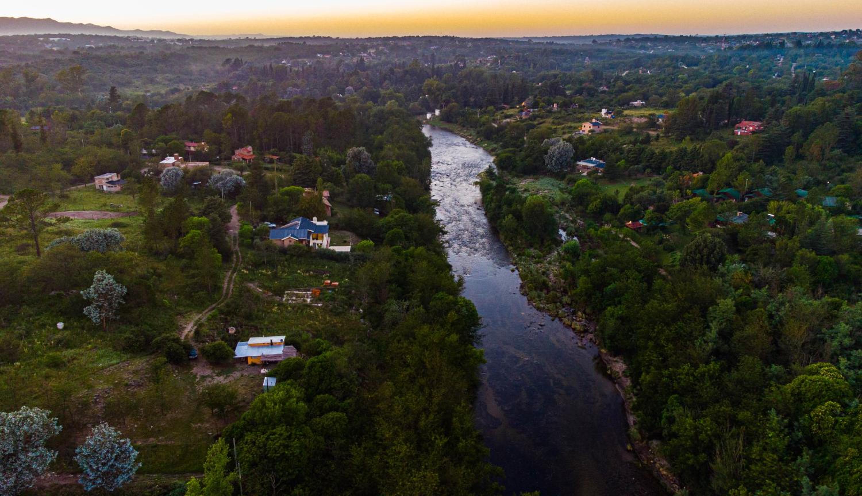 Hospedaje Frente al Rio el Rancho