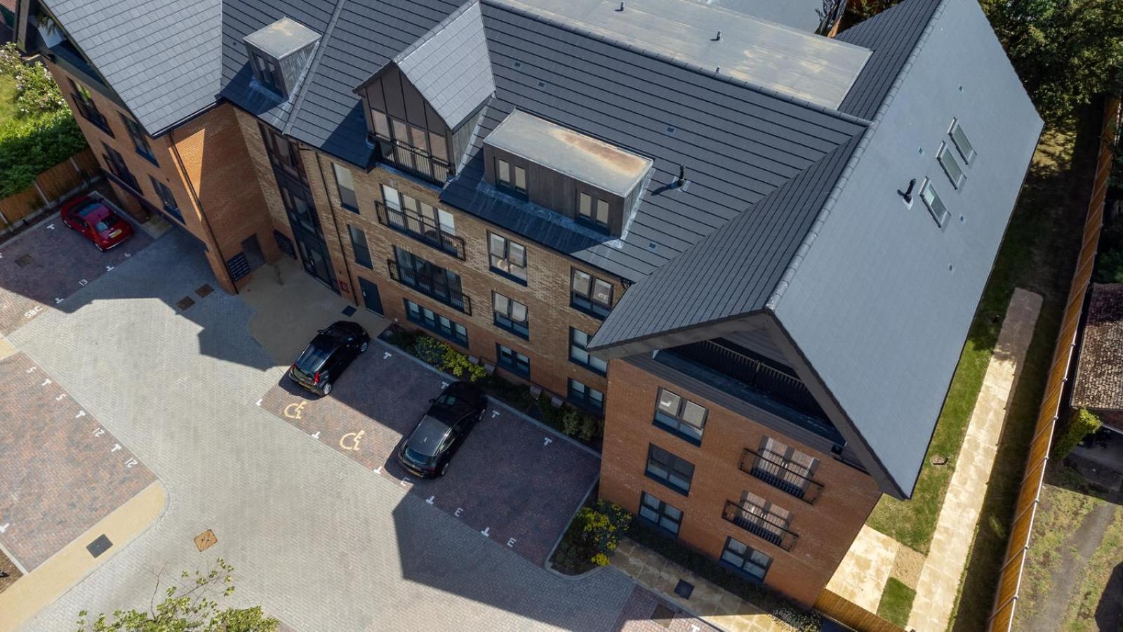 Stevenage Luxury 1 Bed Apartment Sleeps 4 WIFI Free Parking Secure by JM Short Lets, photo 7