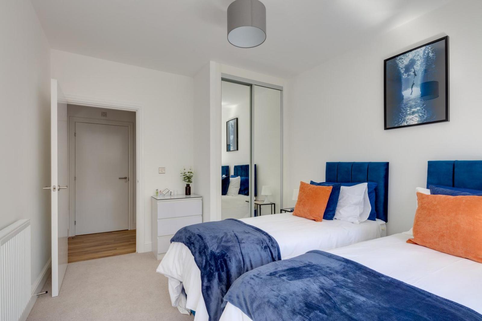 Stevenage Luxury 1 Bed Apartment Sleeps 4 WIFI Free Parking Secure by JM Short Lets, photo 10