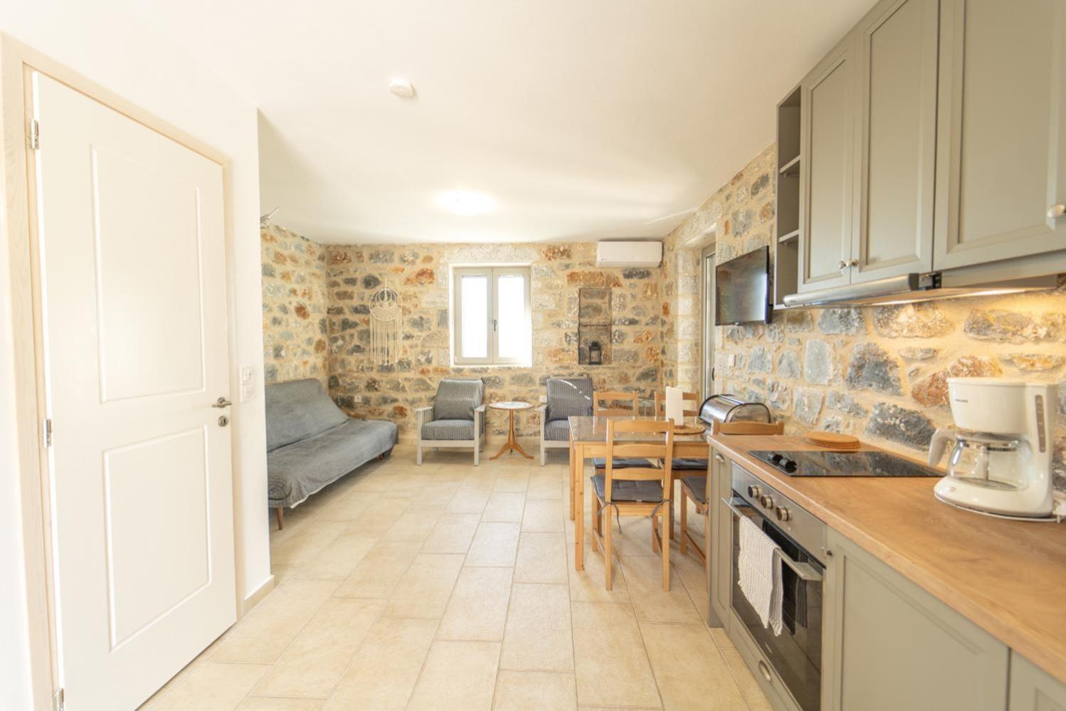 Villa Dioni Tria photo 5