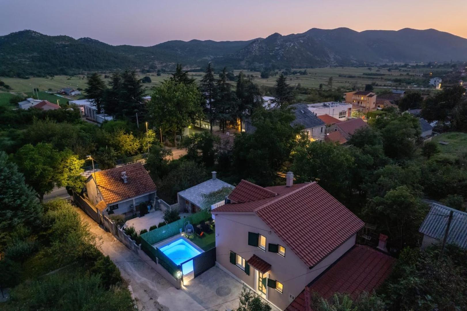 Photo 39