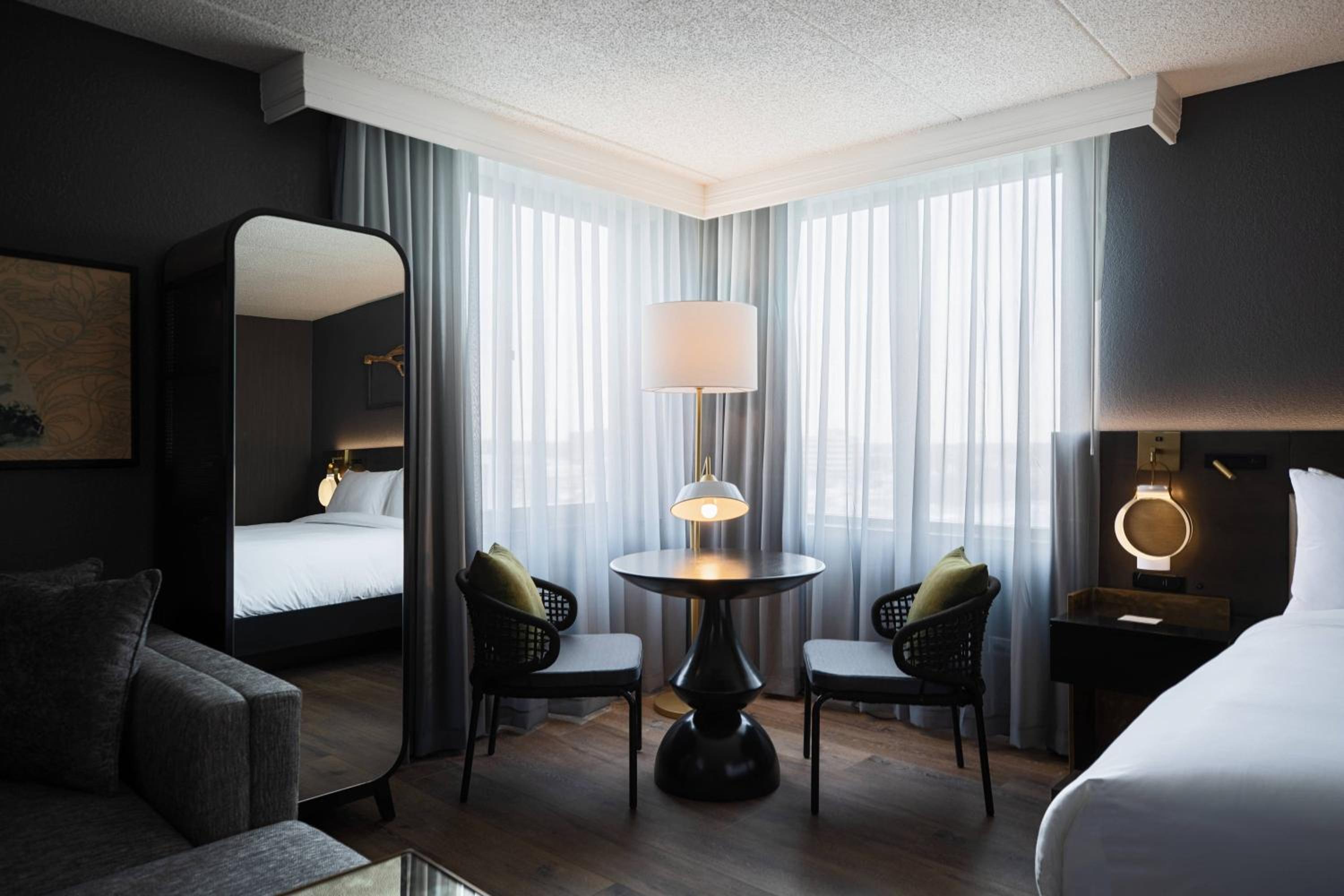 Renaissance Chicago North Shore Hotel - Property Image 54
