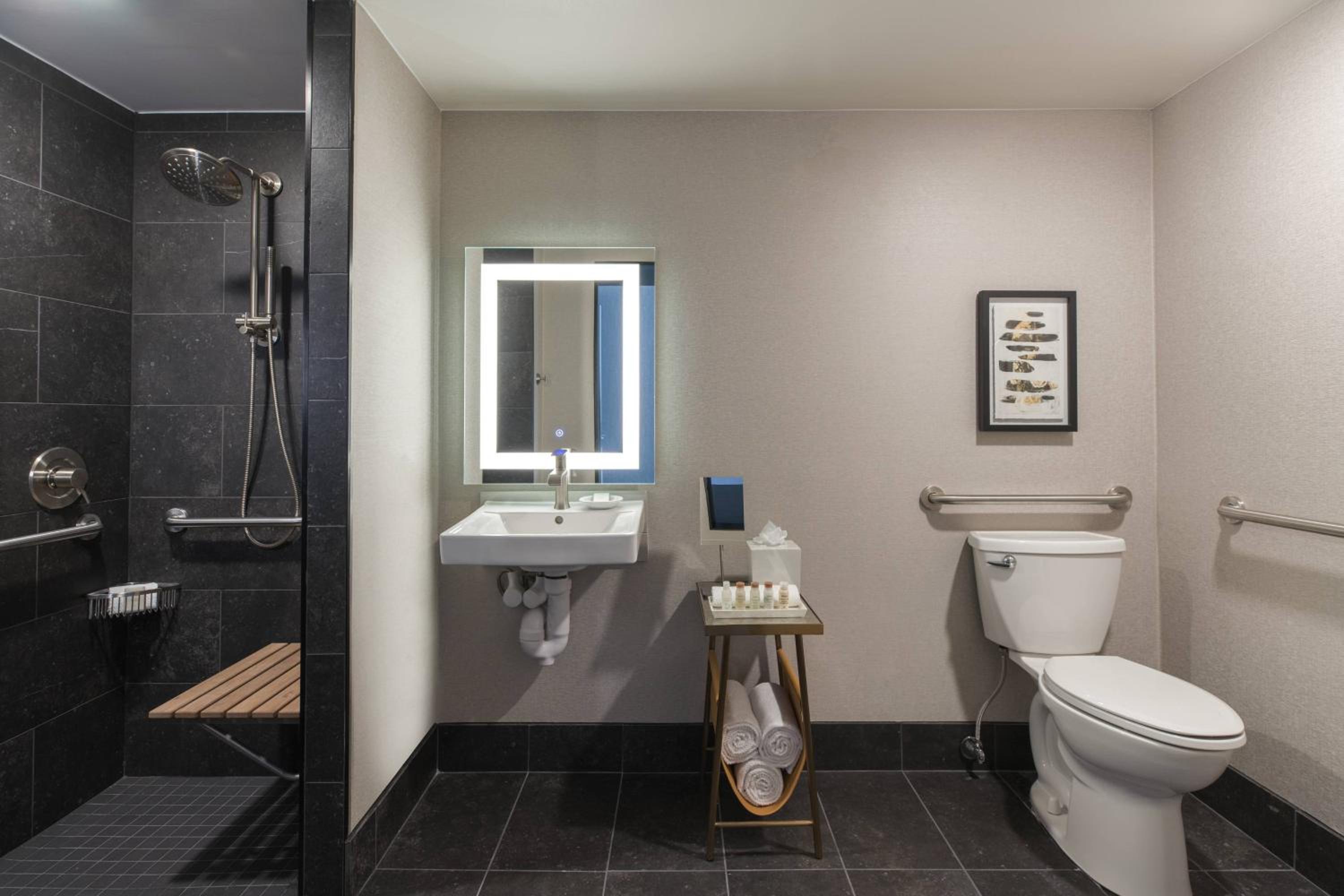 Renaissance Chicago North Shore Hotel - Property Image 39