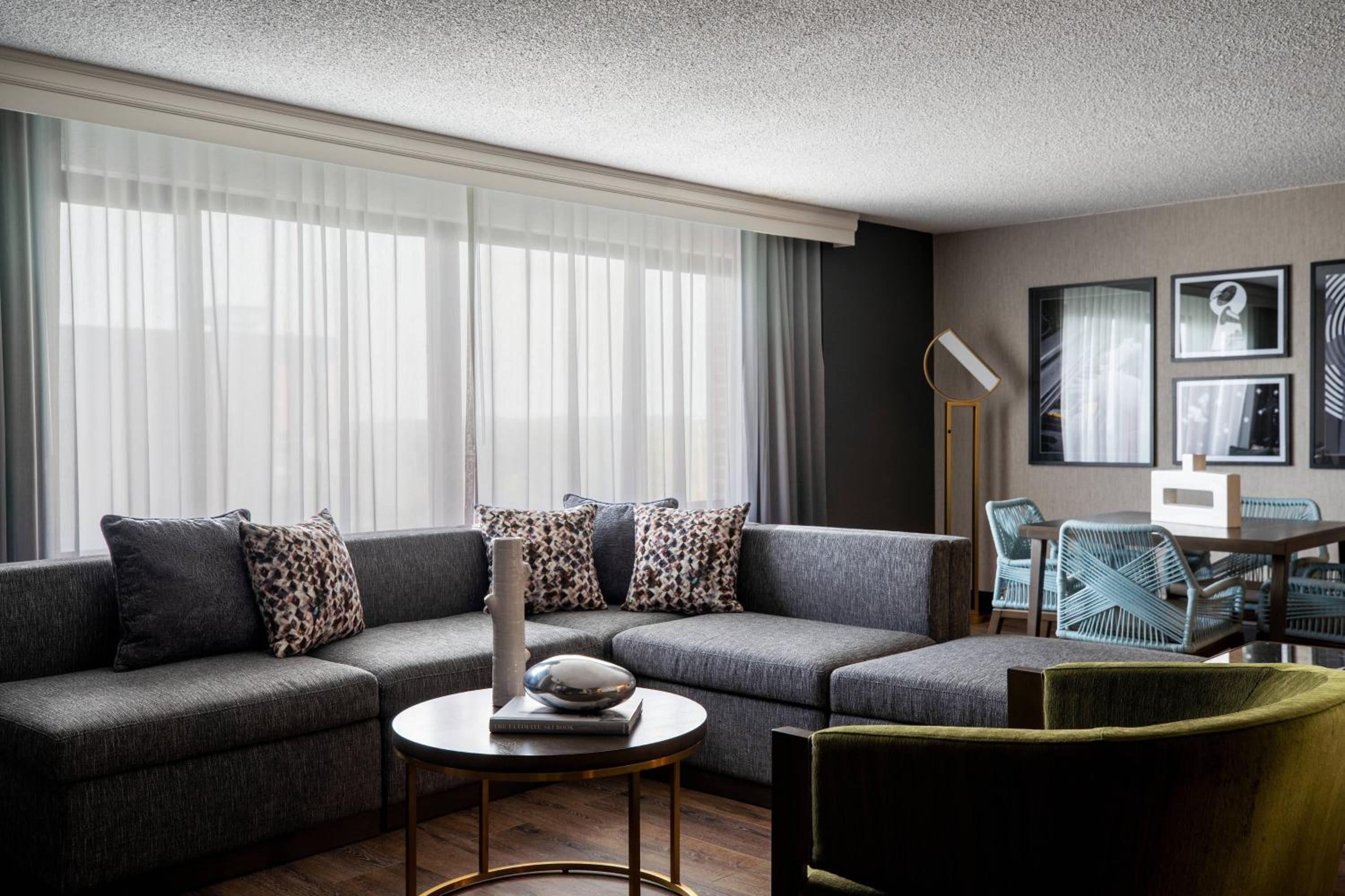 Renaissance Chicago North Shore Hotel - Property Image 43
