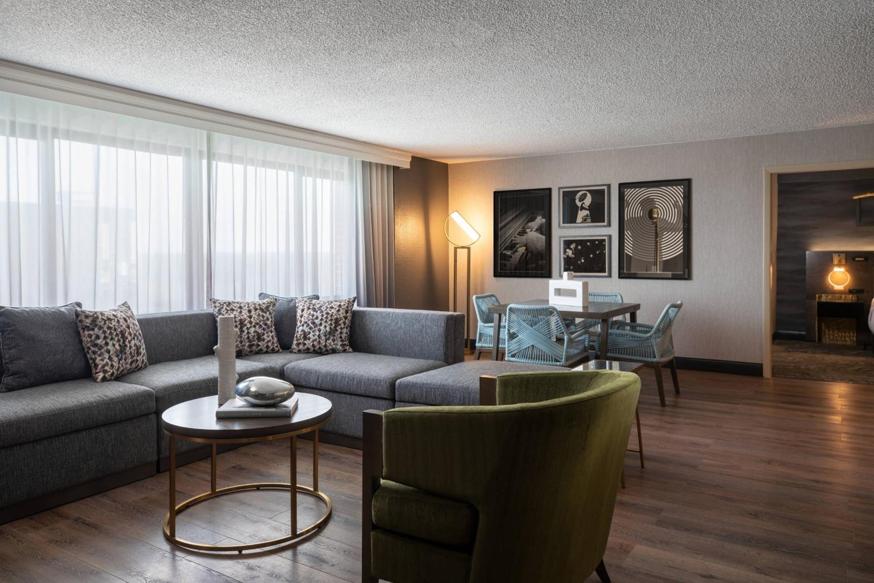 Renaissance Chicago North Shore Hotel - Property Image 42
