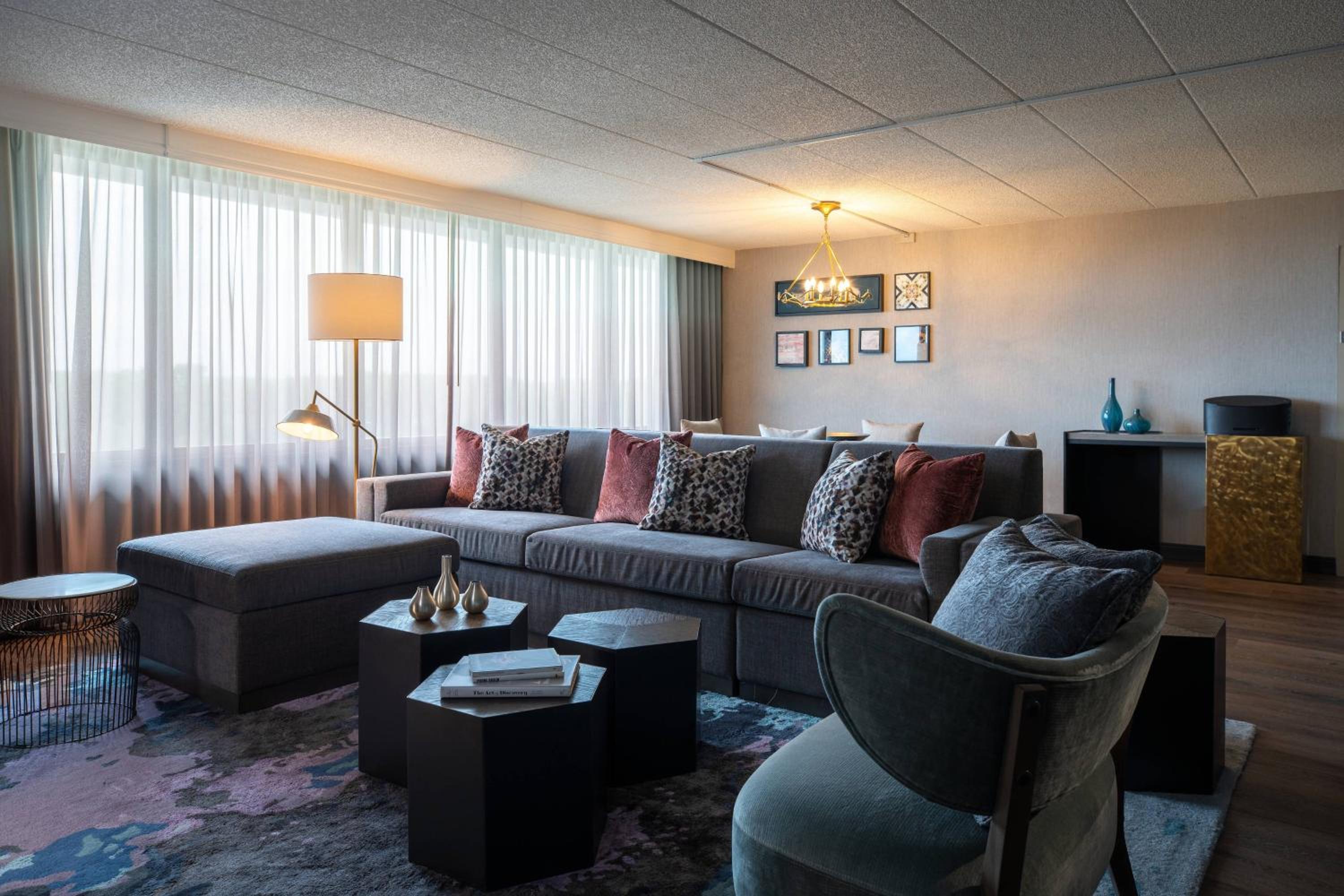 Renaissance Chicago North Shore Hotel - Property Image 49