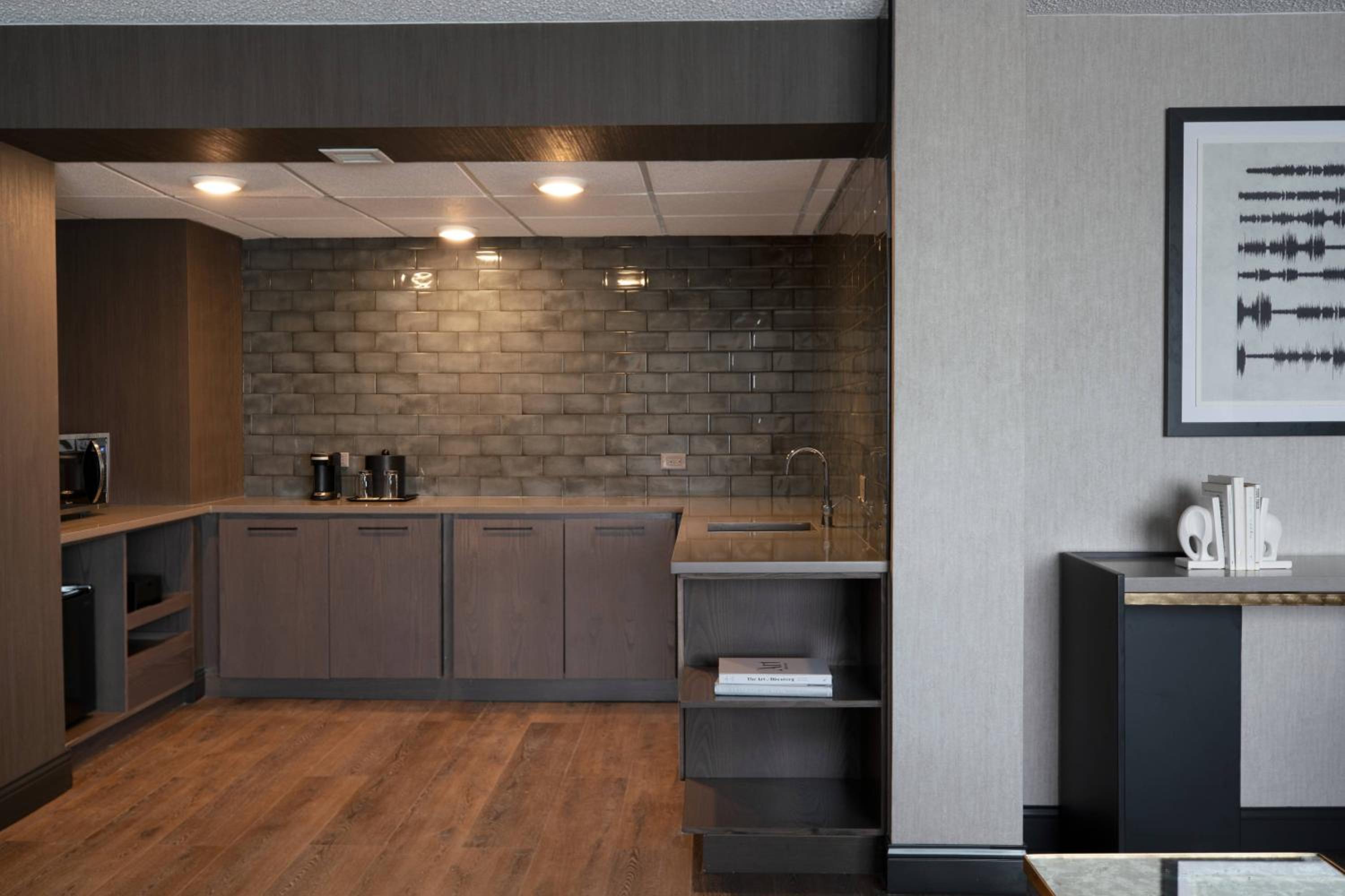 Renaissance Chicago North Shore Hotel - Property Image 74