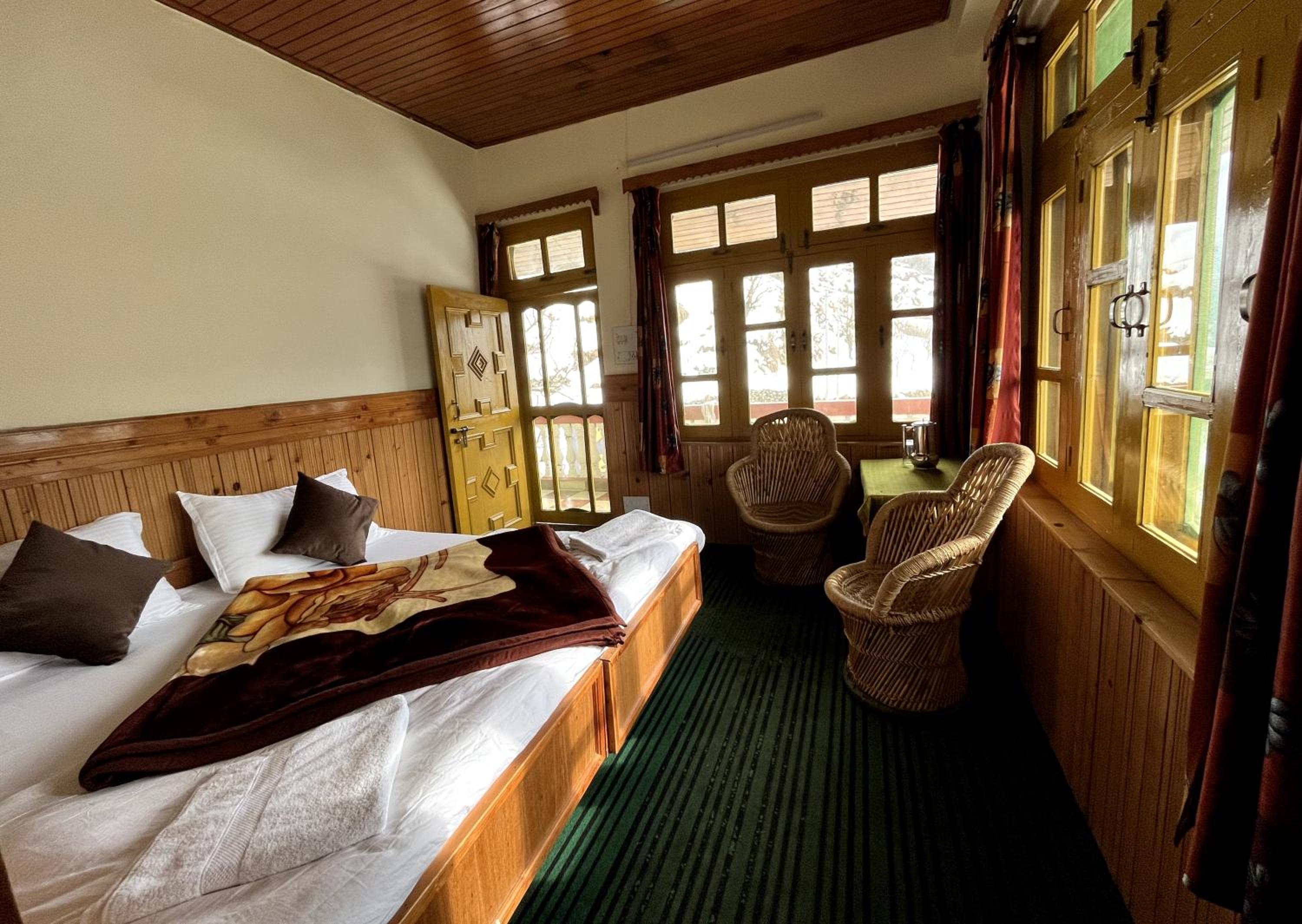 Sojhaholidayinn